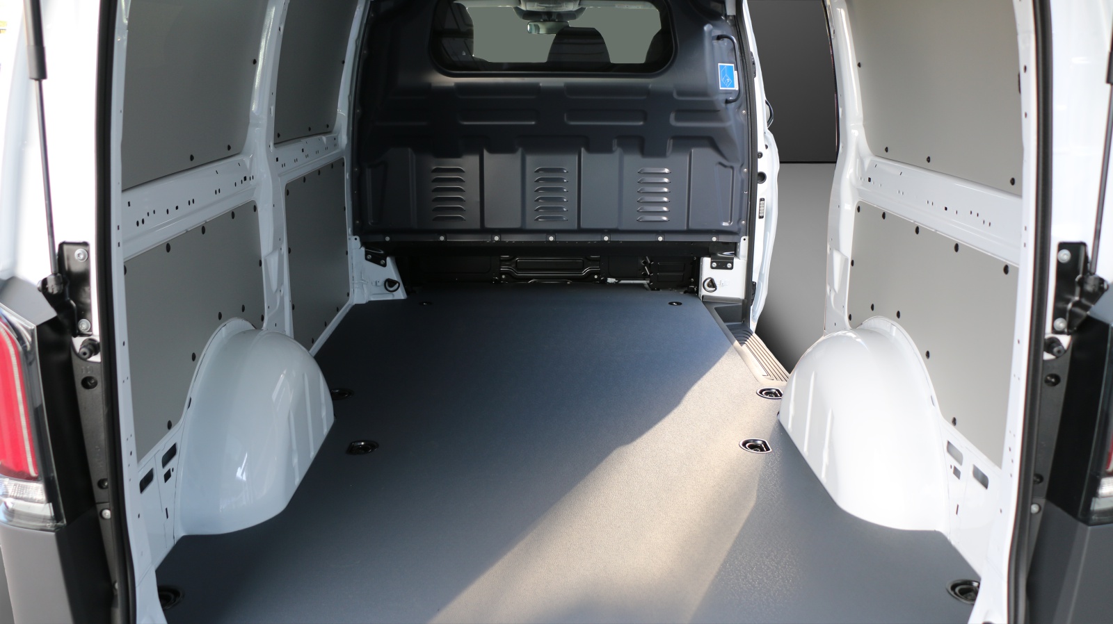 MERCEDES-BENZ eVito Kasten 90kWh Lang-image-7