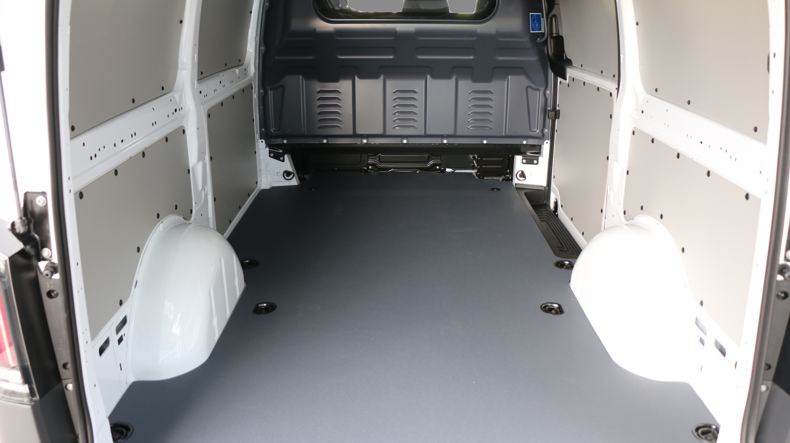 MERCEDES-BENZ eVito Kasten 90kWh Lang-image-6