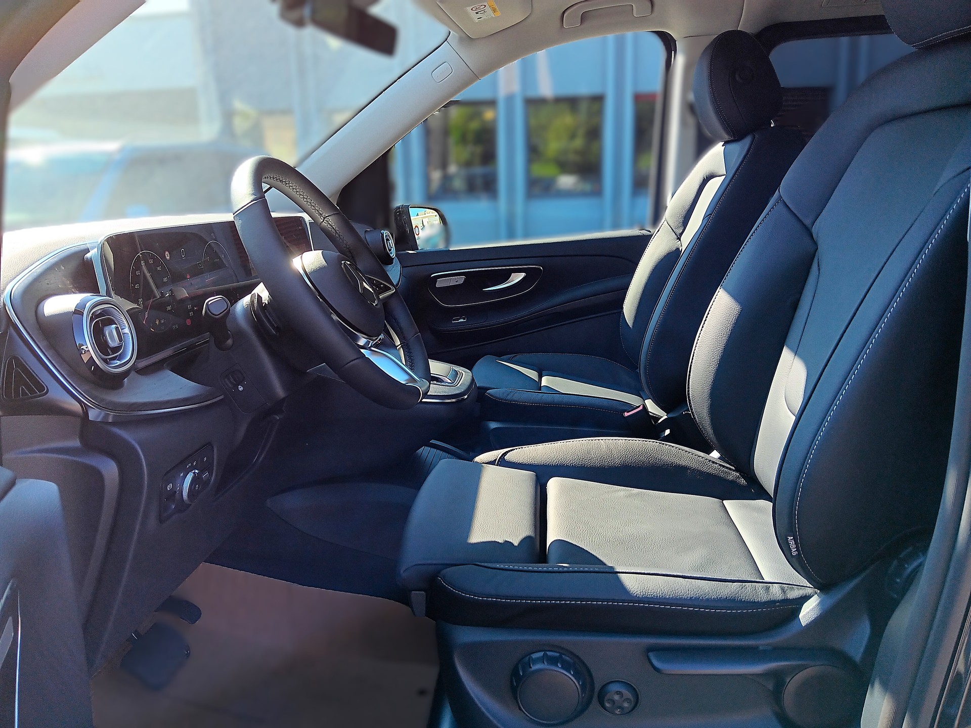 MERCEDES-BENZ V 250 d Avantgarde 3200mm L-image-7