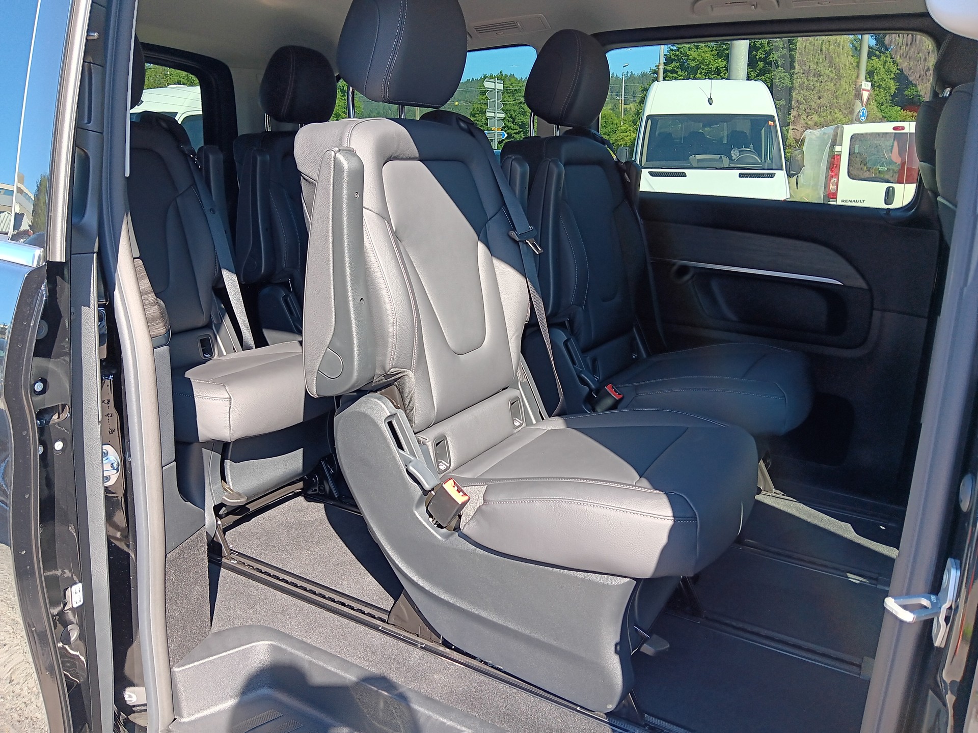 MERCEDES-BENZ V 250 d Avantgarde 3200mm L-image-10