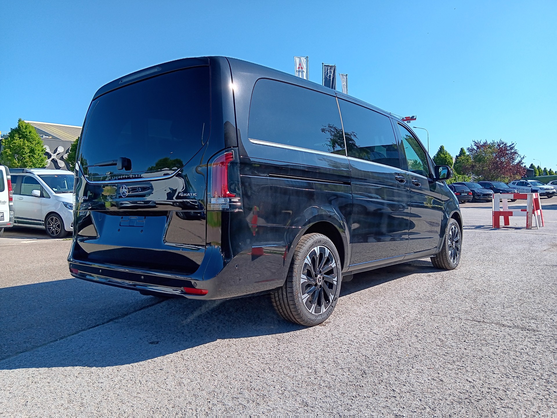 MERCEDES-BENZ V 250 d Avantgarde 3200mm L-image-5
