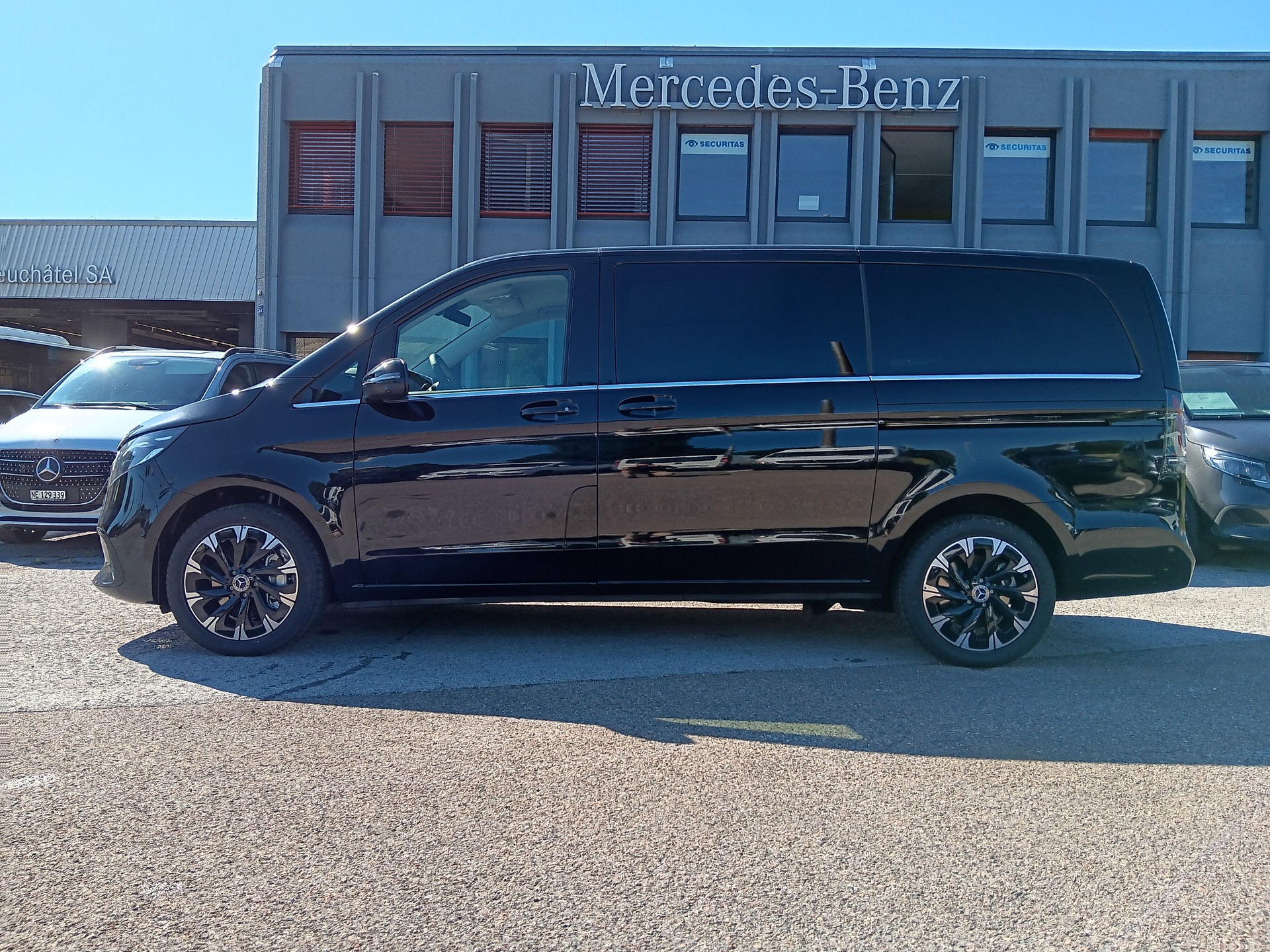 MERCEDES-BENZ V 250 d Avantgarde 3200mm L-image-2