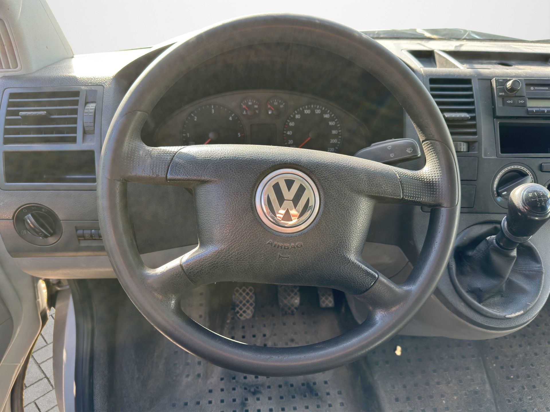 VW T5 2.5 TDI PD 4MOTION-image-4