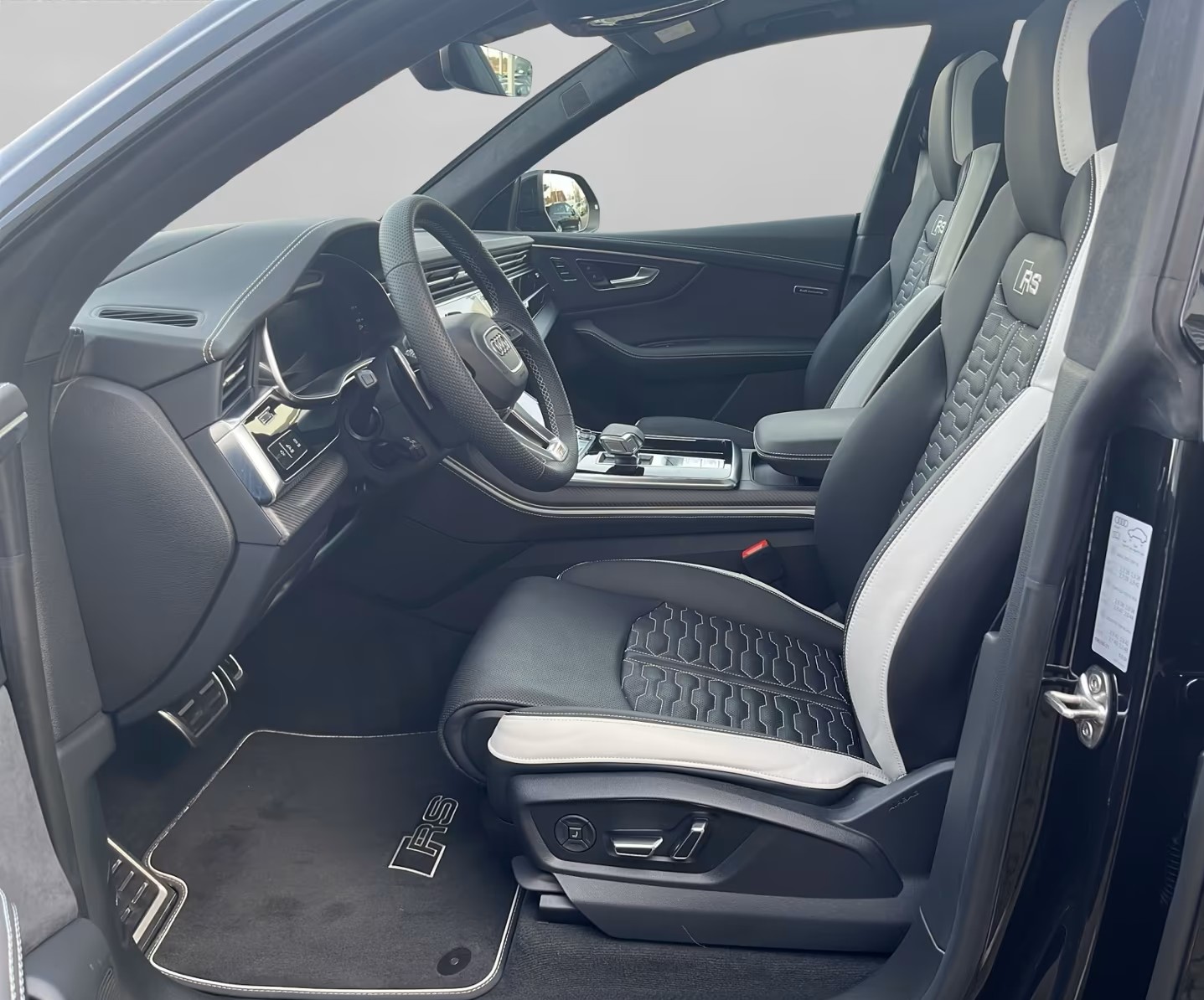 AUDI RSQ8 quattro Vollausstattung + ABT 720 PS / 920 NM - Faceliftmodell-image-2