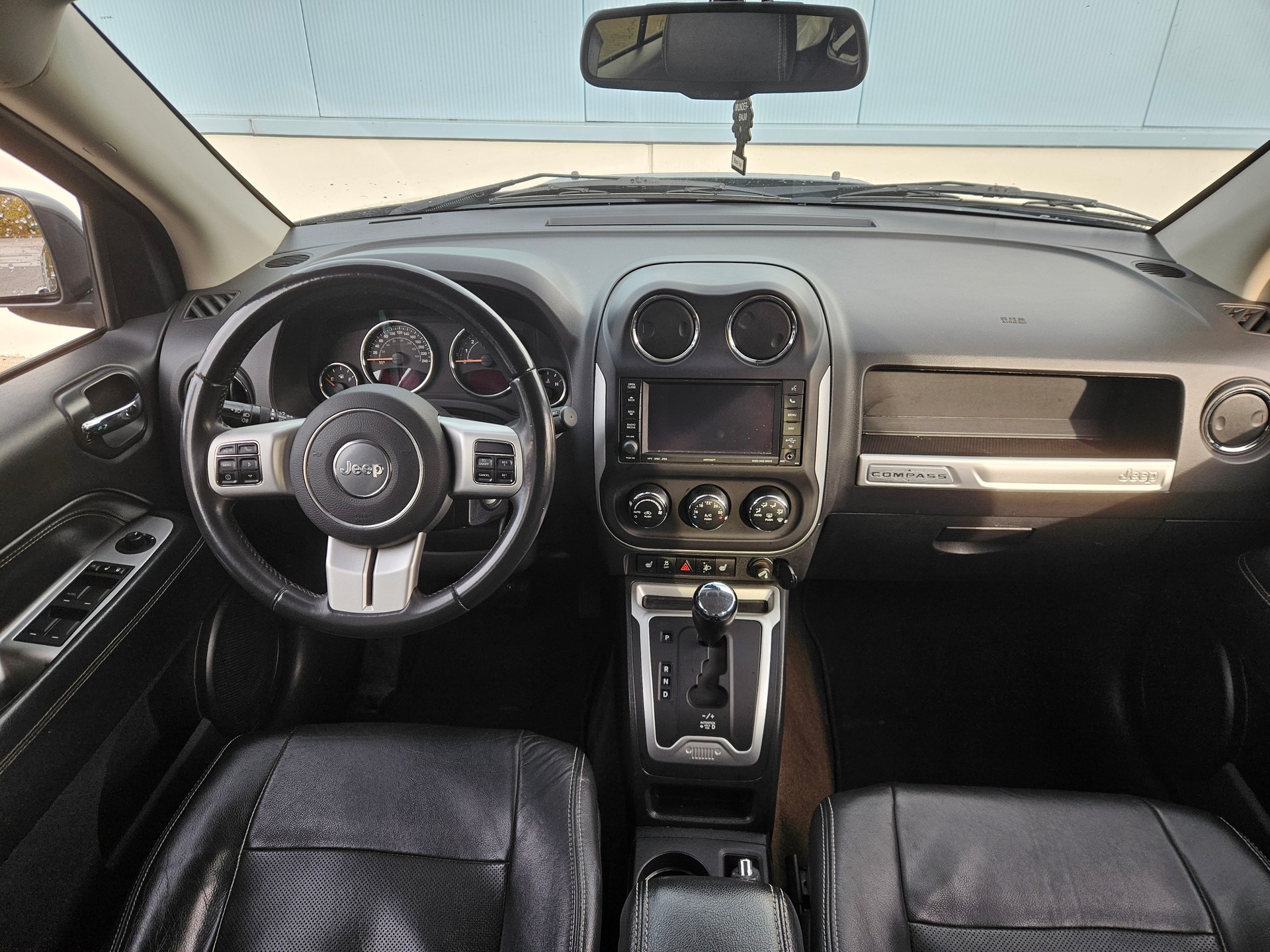 JEEP Compass 2.4 Limited Automatic-image-6