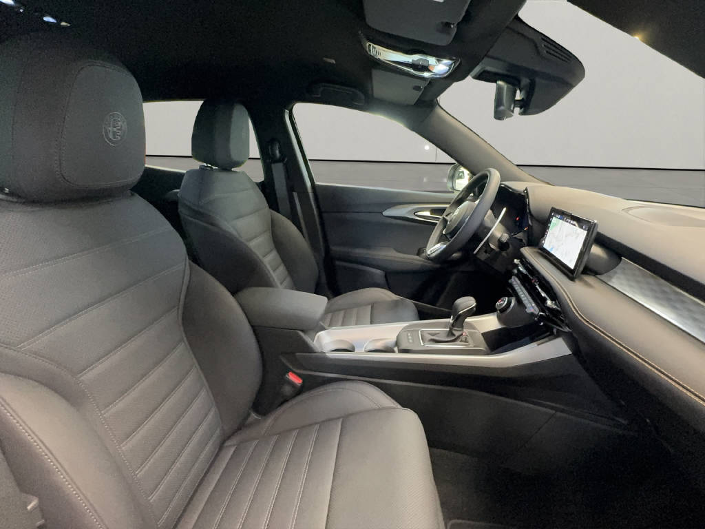 ALFA ROMEO Tonale 1.3 Plug-in Hybrid Veloce Q4-image-13