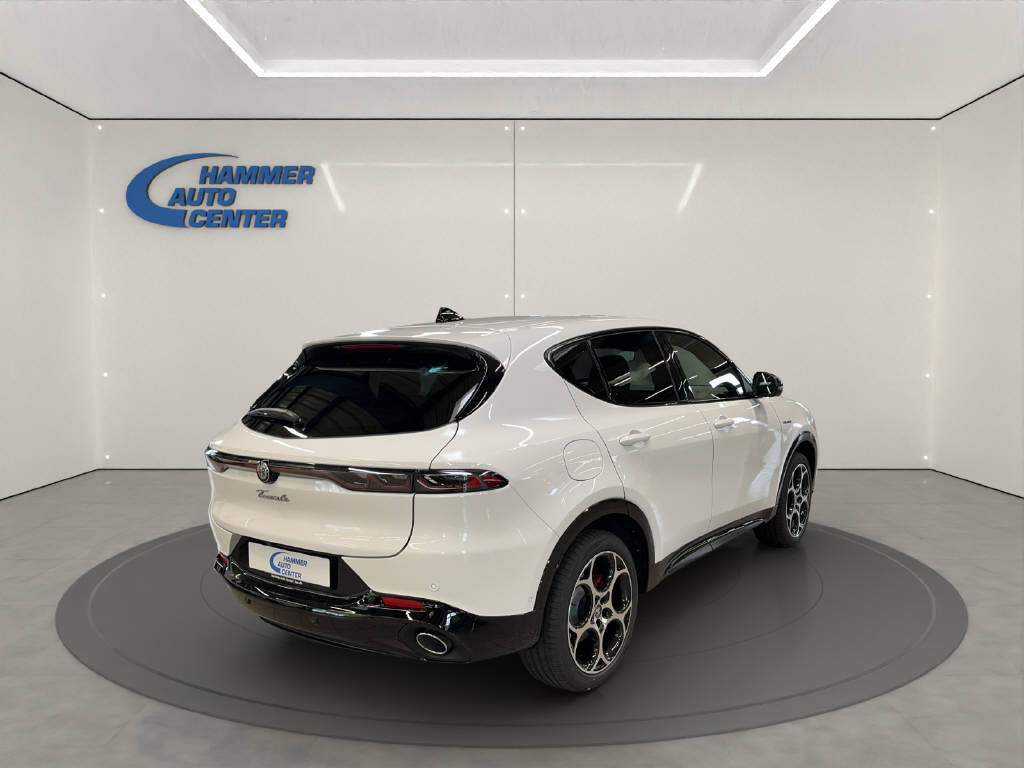 ALFA ROMEO Tonale 1.3 Plug-in Hybrid Veloce Q4-image-4