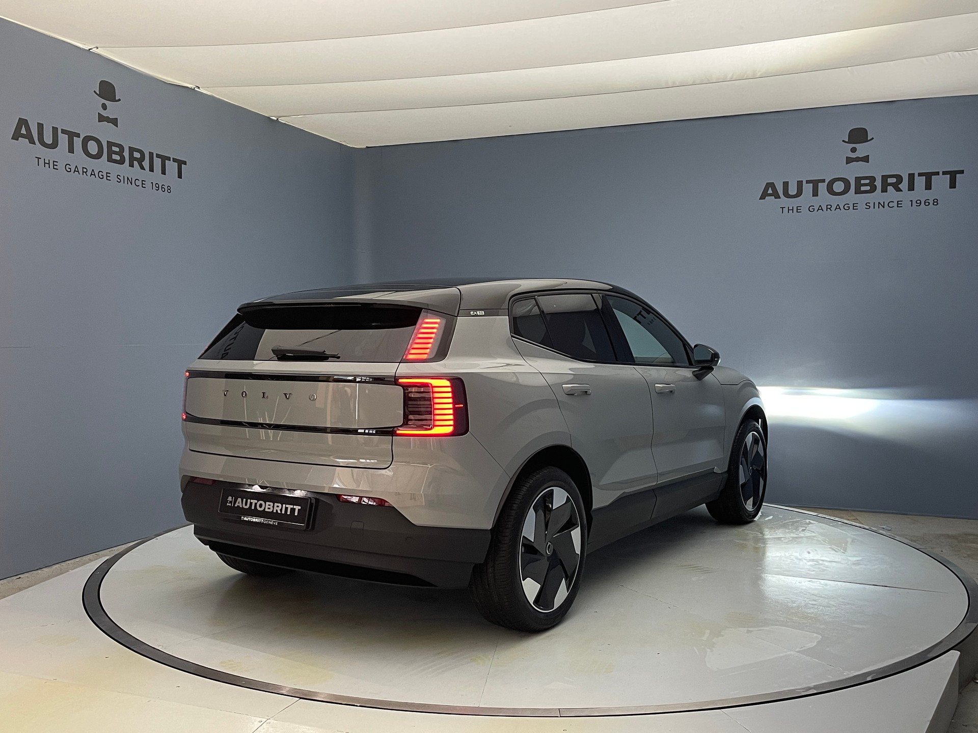 VOLVO EX30 E60 Plus-image-1