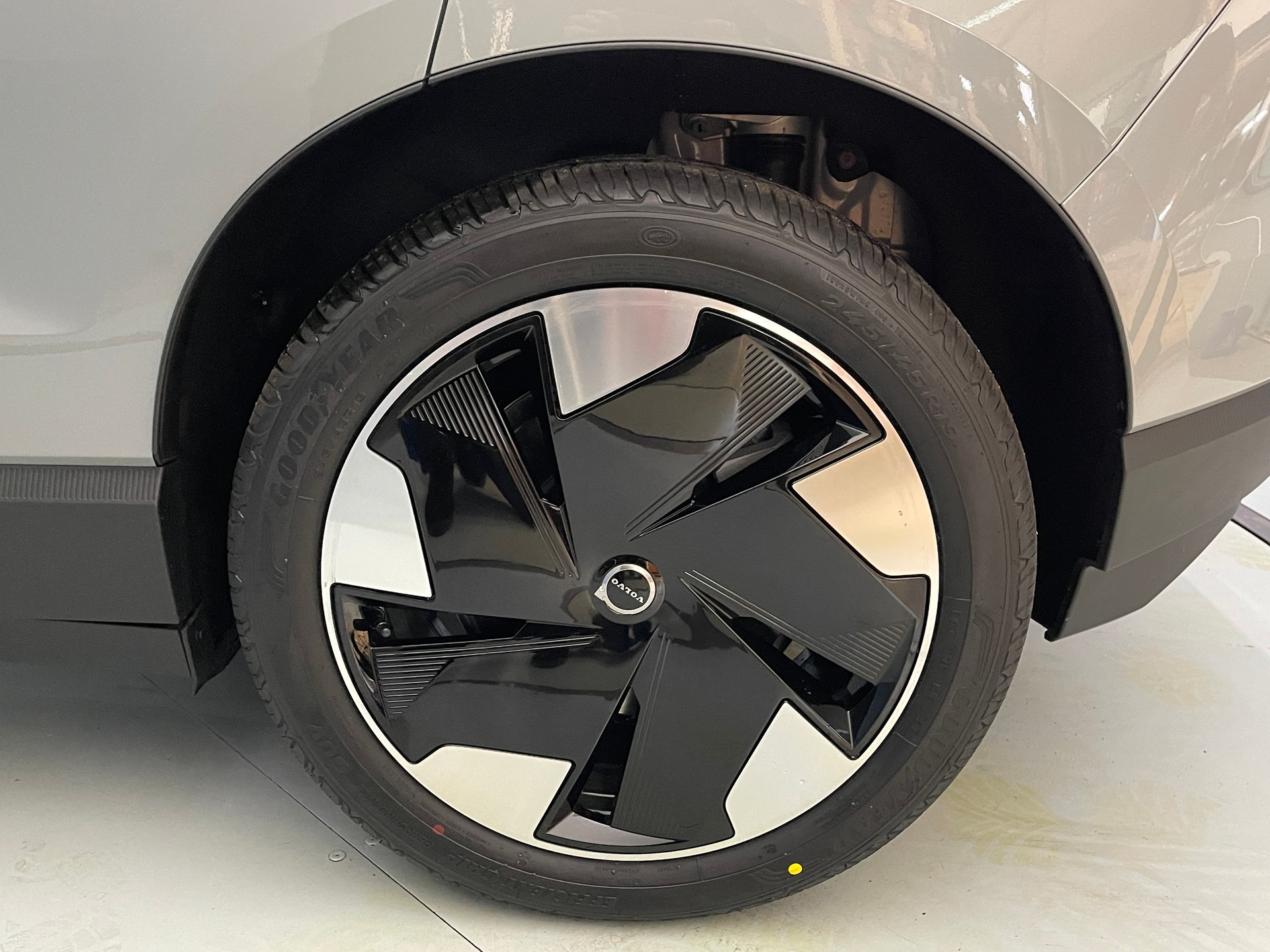 VOLVO EX30 E60 Plus-image-5