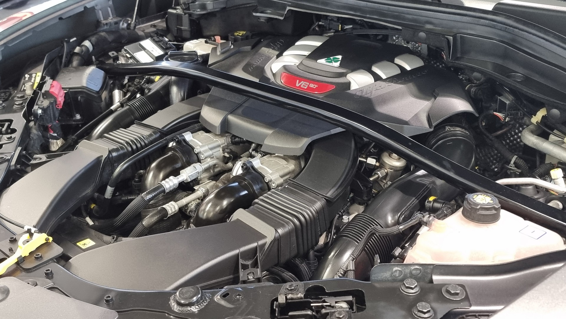 ALFA ROMEO Stelvio 2.9 V6 Biturbo Q4 Quadrifoglio Sky-image-12