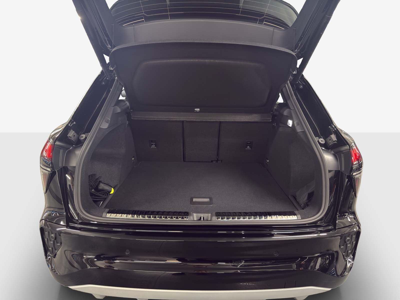 AUDI Q3 SUV 110 kW TFSI S tronic-image-12