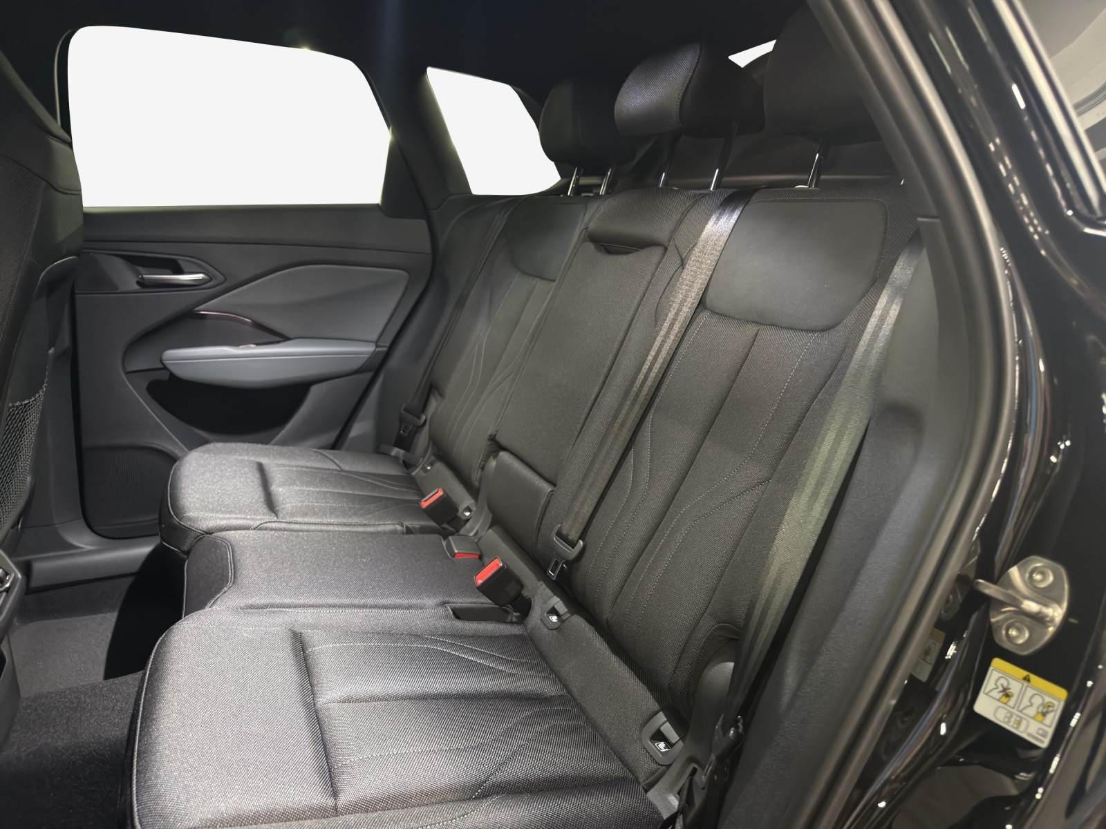 AUDI Q3 SUV 110 kW TFSI S tronic-image-11