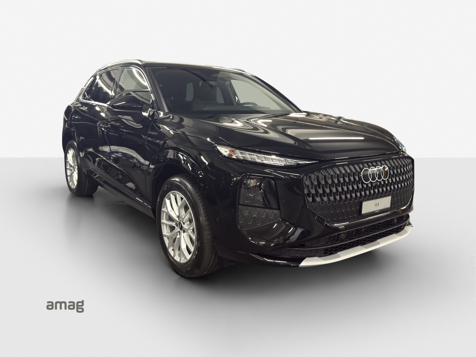 AUDI Q3 SUV 110 kW TFSI S tronic-image-5