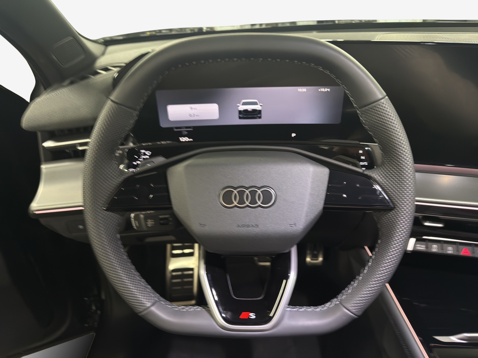 AUDI Q3 SUV 110 kW TFSI S tronic-image-9