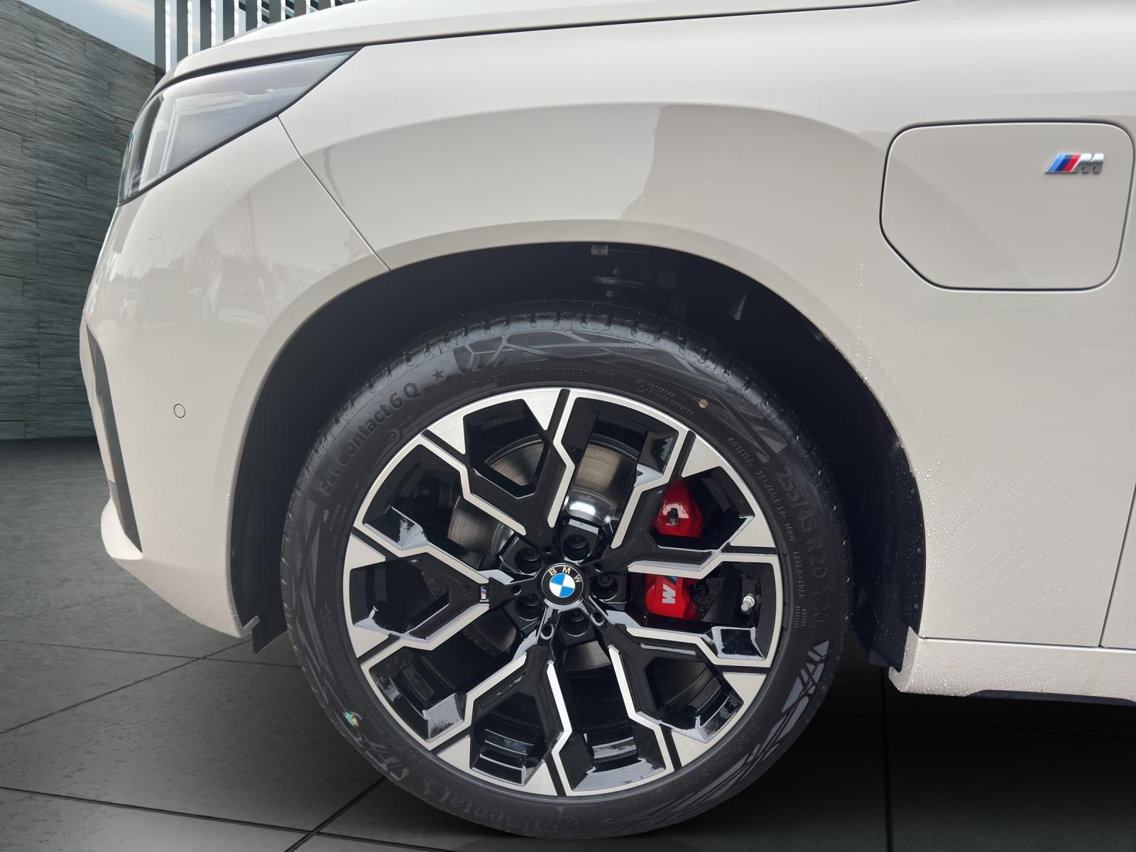 BMW 30e xDrive M Sport Pro-image-8