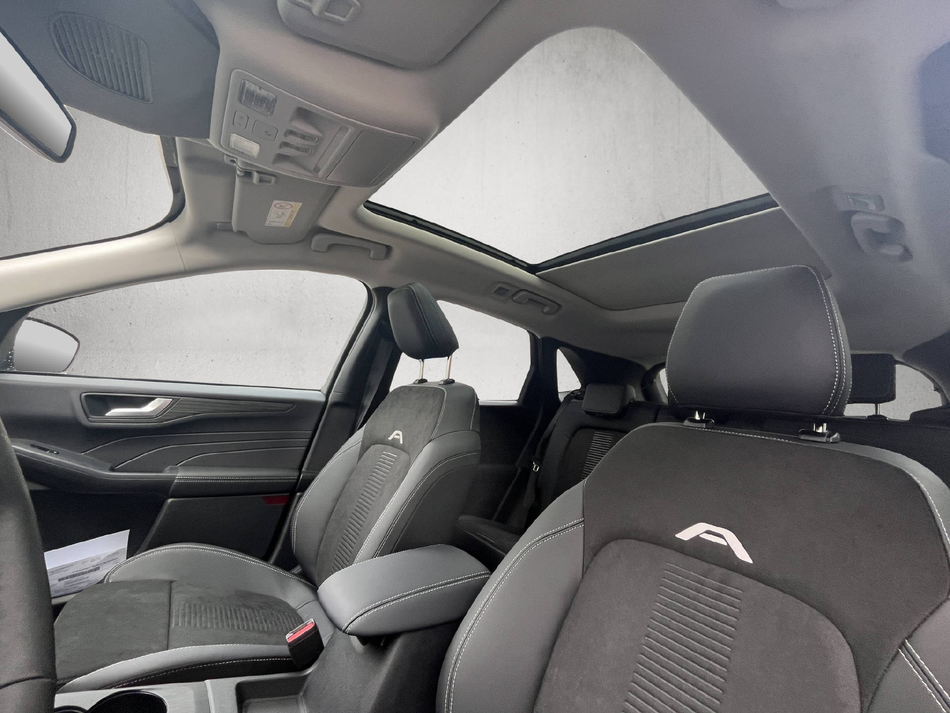 FORD Kuga 2.5 Plug-in Hybrid Active X-image-31