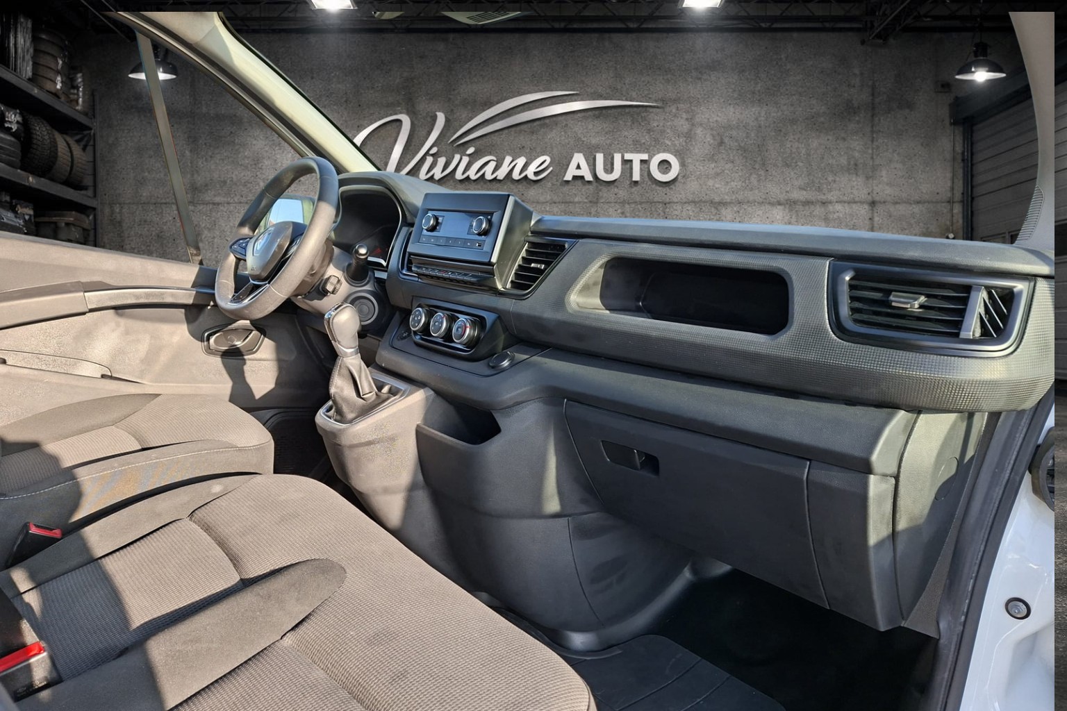 RENAULT Trafic 2.0 Blue dCi 150 Advance L2H1 EDC EN-image-8