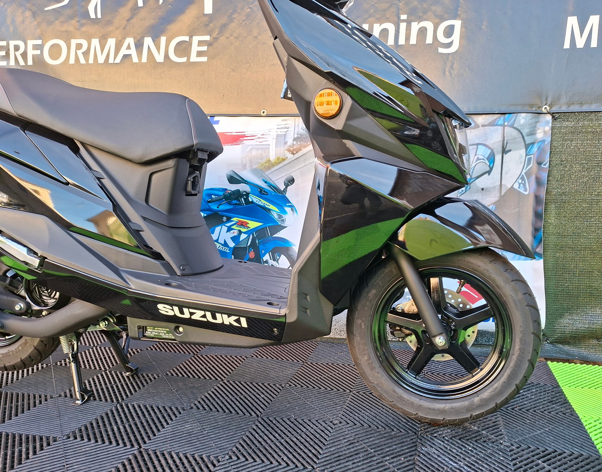 SUZUKI AVENIS 125-image-4
