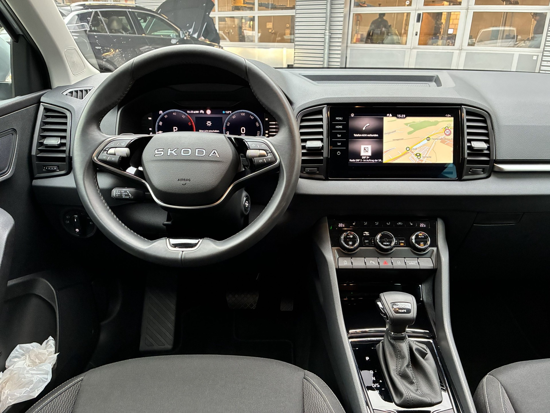 SKODA Karoq 2.0 TDI CR Selection 4x4 DSG-image-10