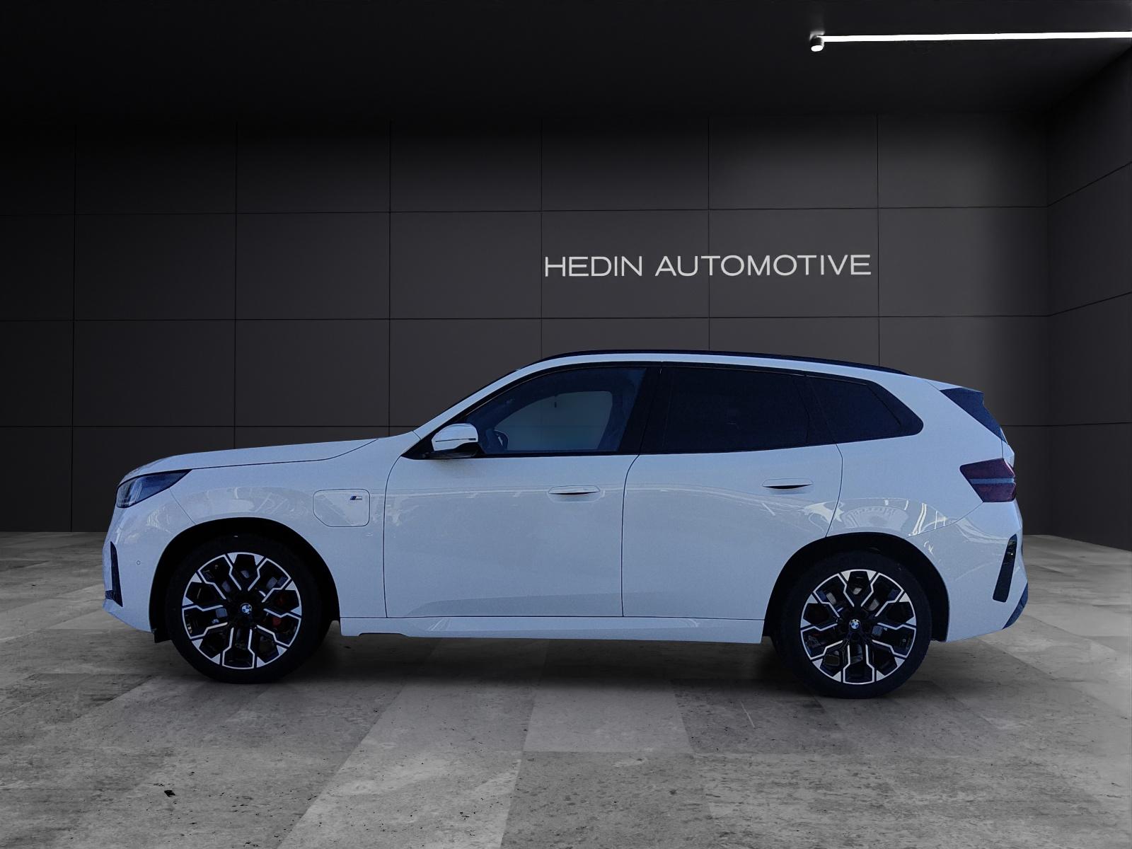 BMW X3 30e xDrive-showroom-element-1