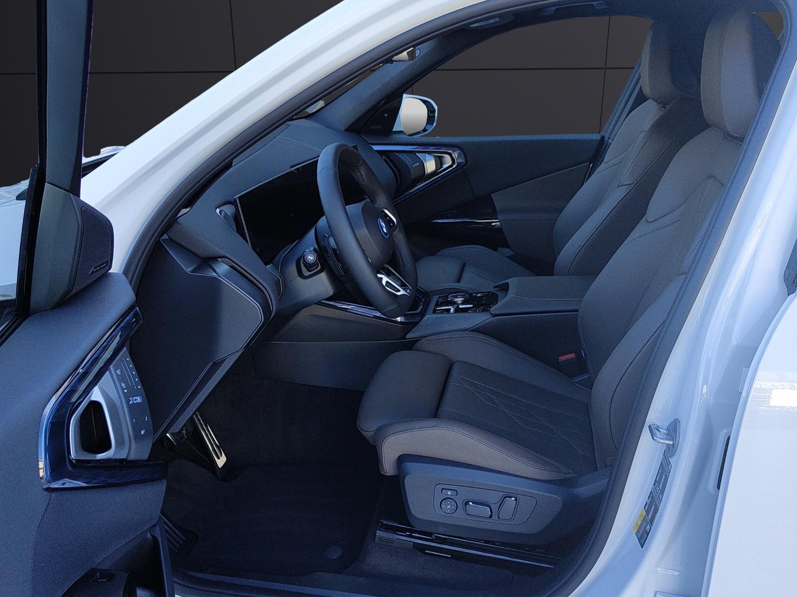 BMW X3 30e xDrive-image-16