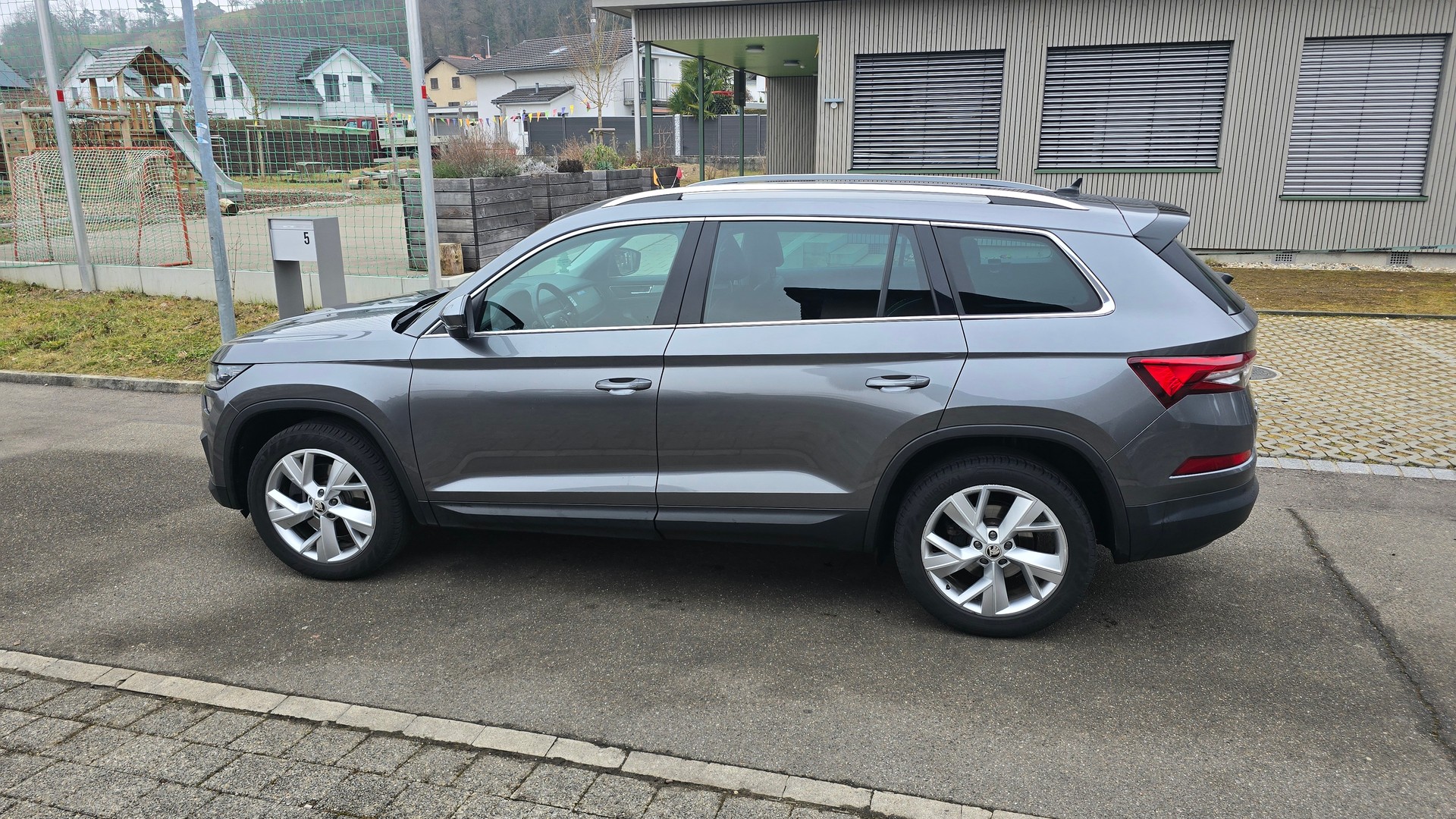 SKODA 2.0 TDI CR Style 4×4 DSG-image-0