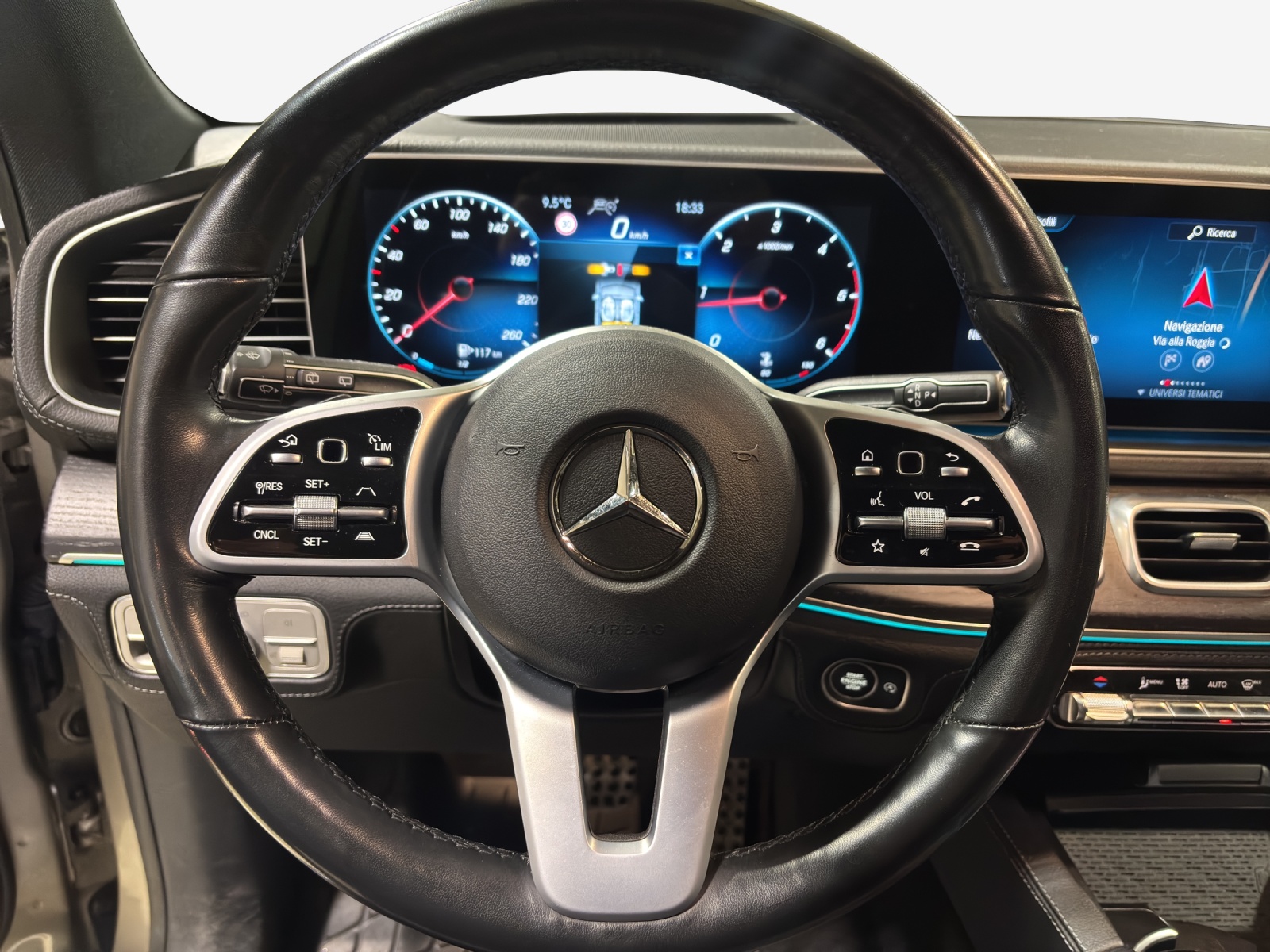 MERCEDES-BENZ GLE 300 d 4Matic AMG Line 9G-Tronic-image-9