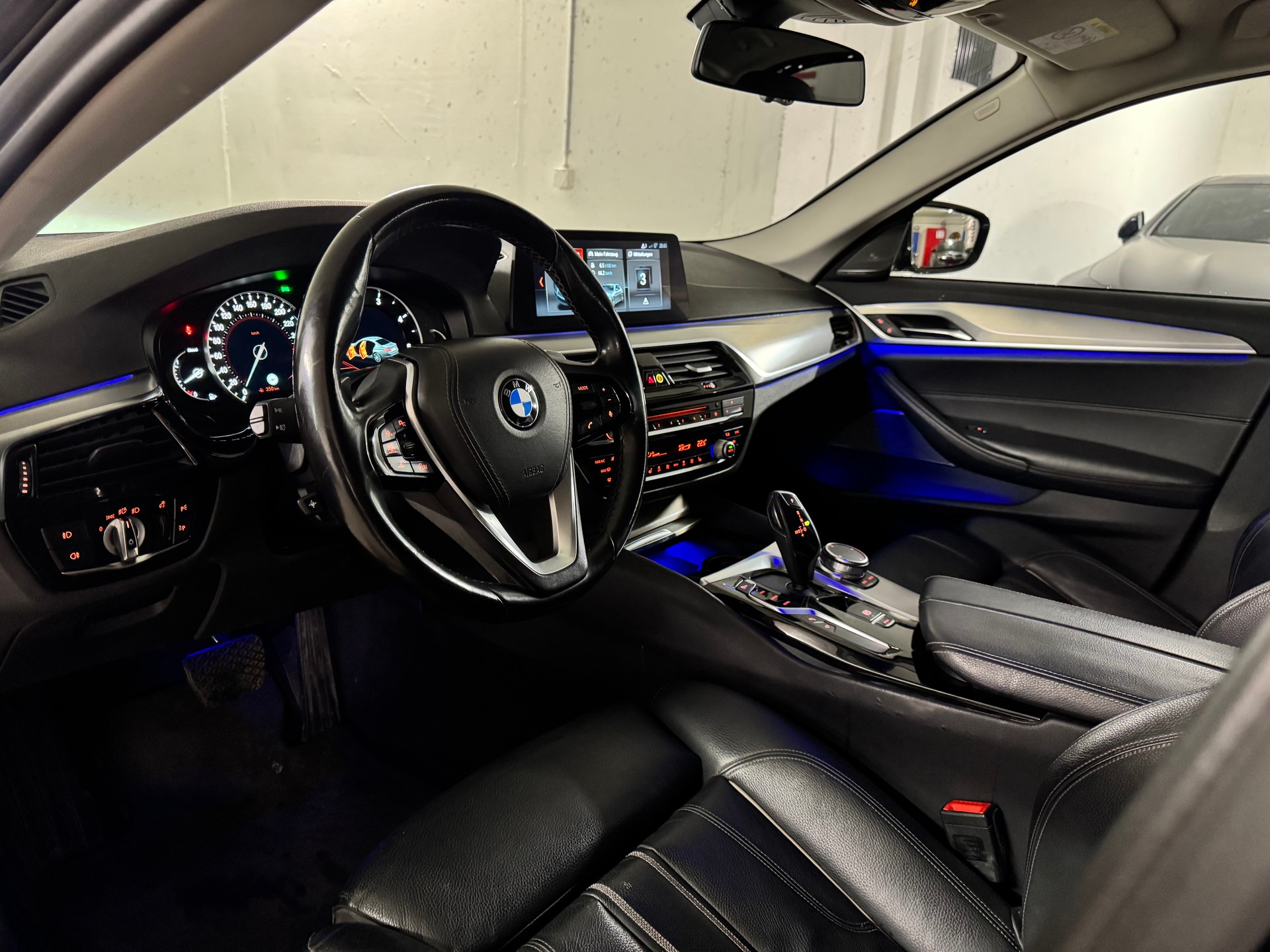 BMW 530d xDrive Sport Line Steptronic CH-Fahrzeug-image-9