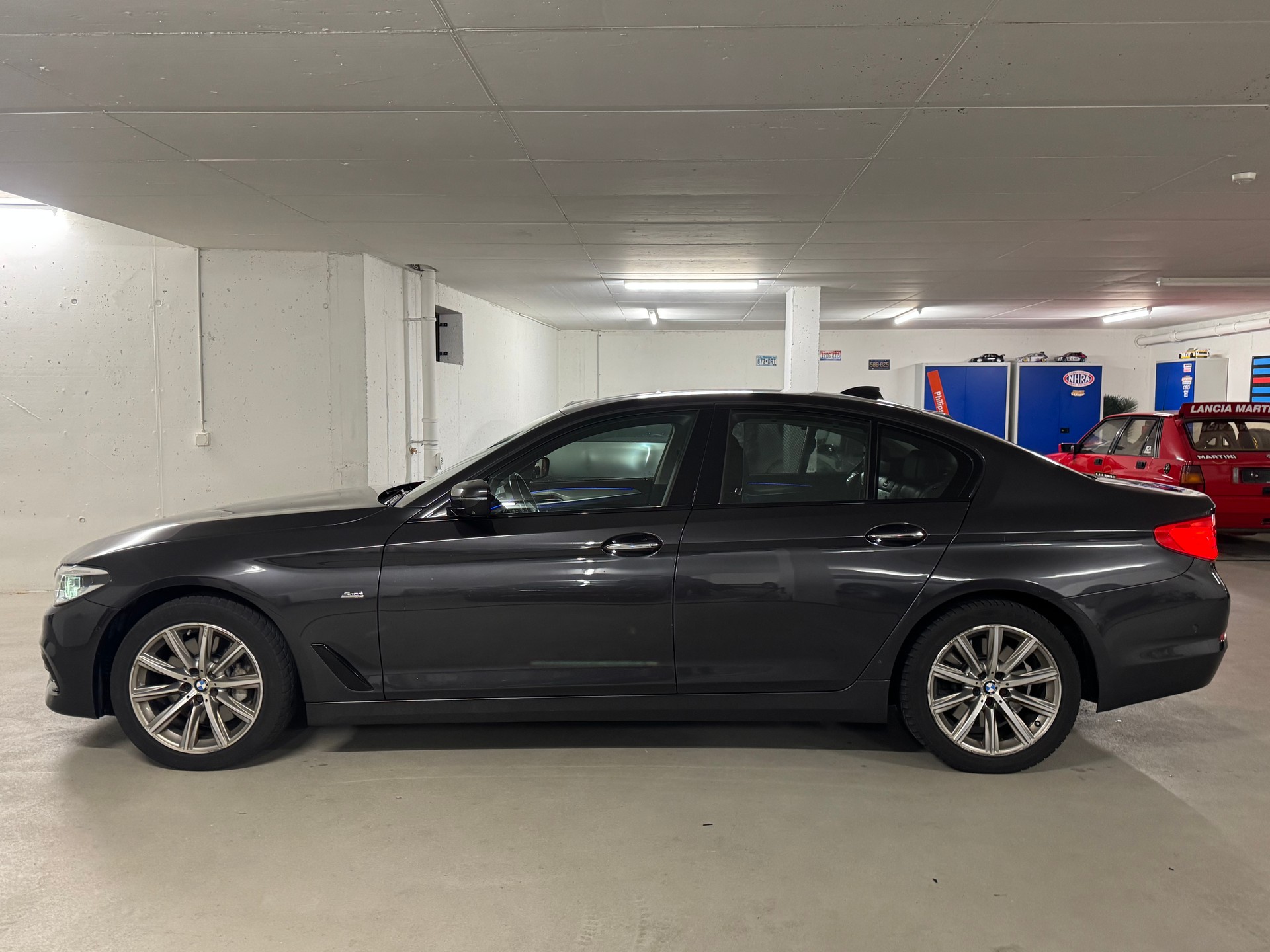 BMW 530d xDrive Sport Line Steptronic CH-Fahrzeug-image-3