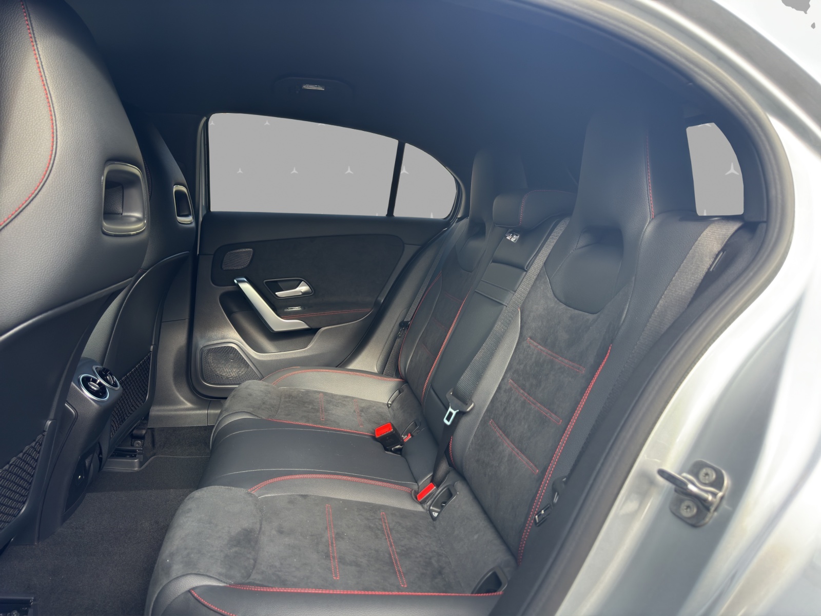 MERCEDES-BENZ A 200 Night Star 7G-DCT-image-15