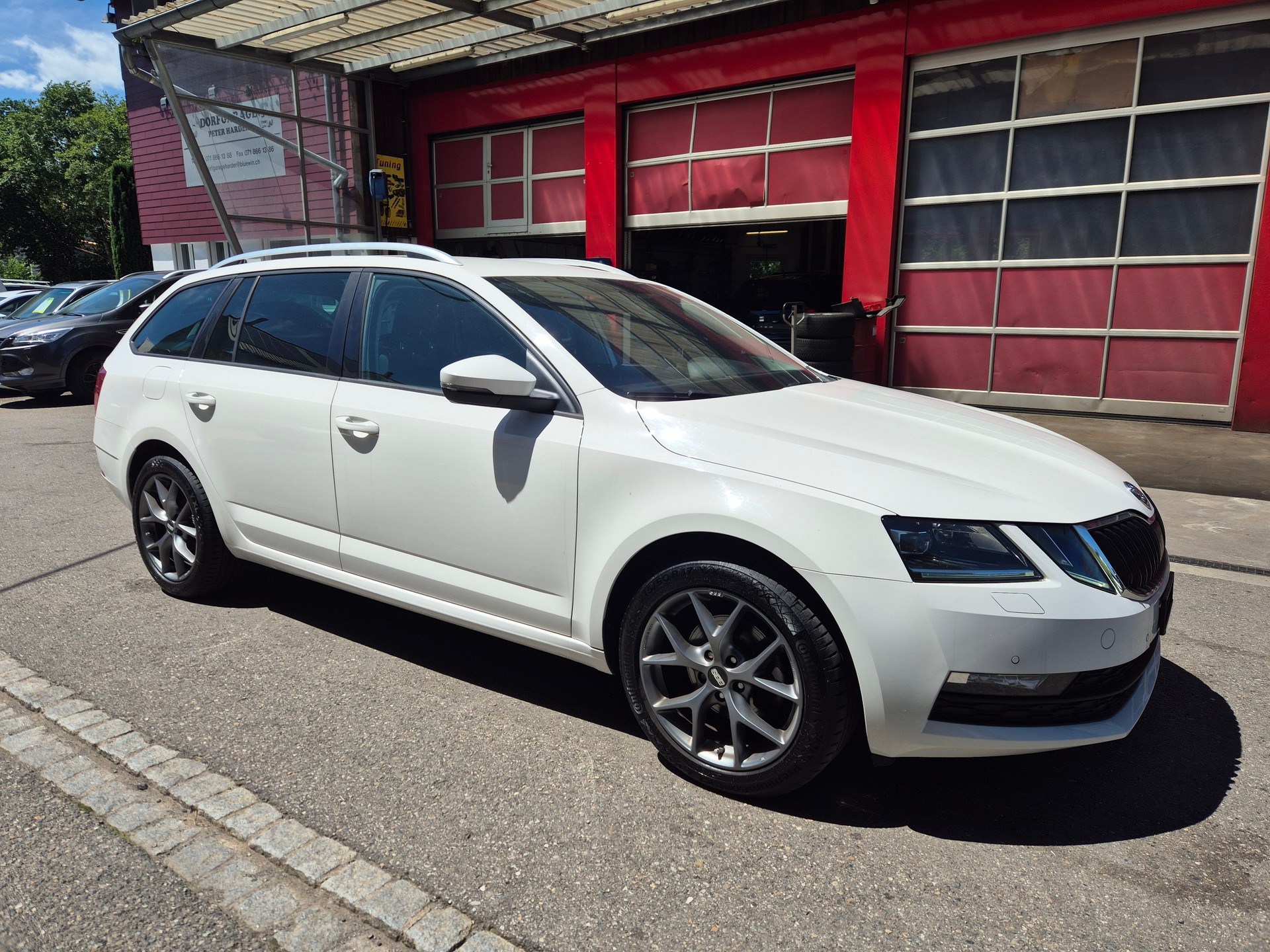 SKODA Octavia Combi 2.0 TDI Ambition DSG