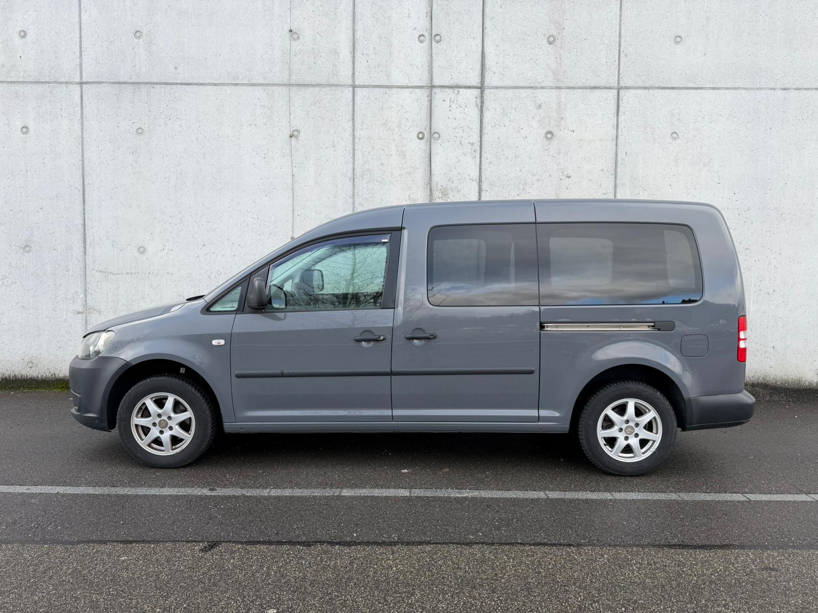 VW Caddy Maxi 1.6 TDI-image-1