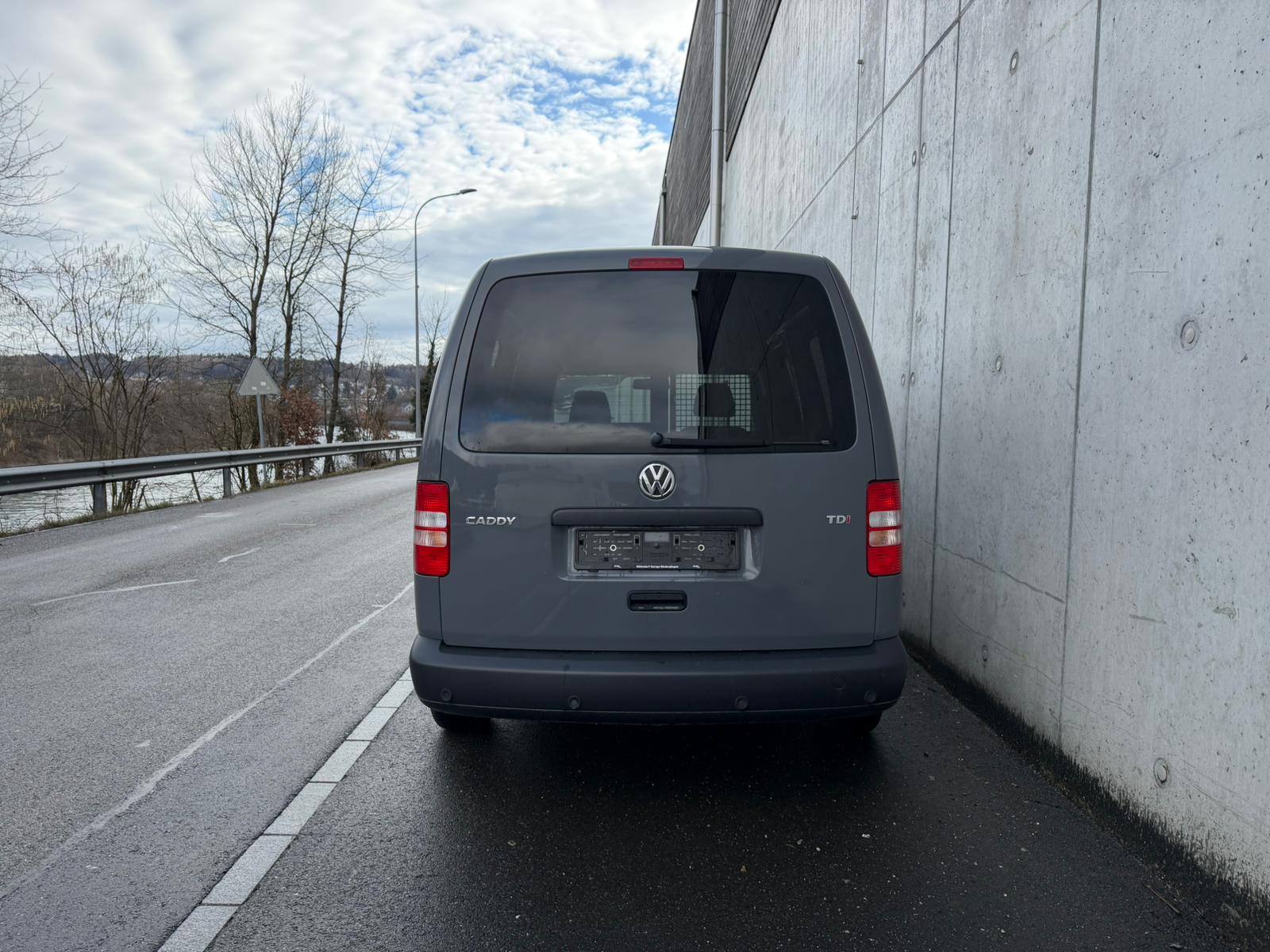 VW Caddy Maxi 1.6 TDI-image-4