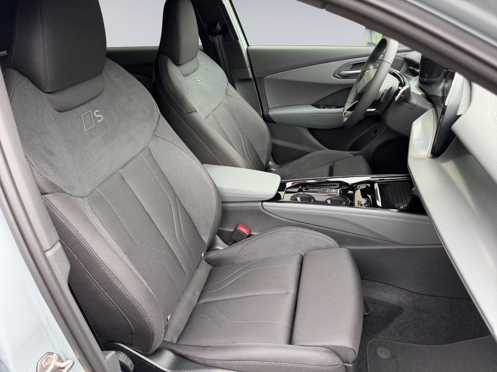 AUDI Q3 Sportback TFSI quattro 150 kW S tronic-image-12