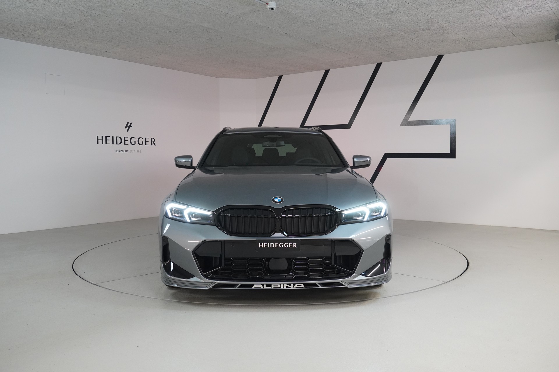 BMW-ALPINA D3 S BiTurbo Touring 3.0d xDrive Switch-Tronic-showroom-element-1