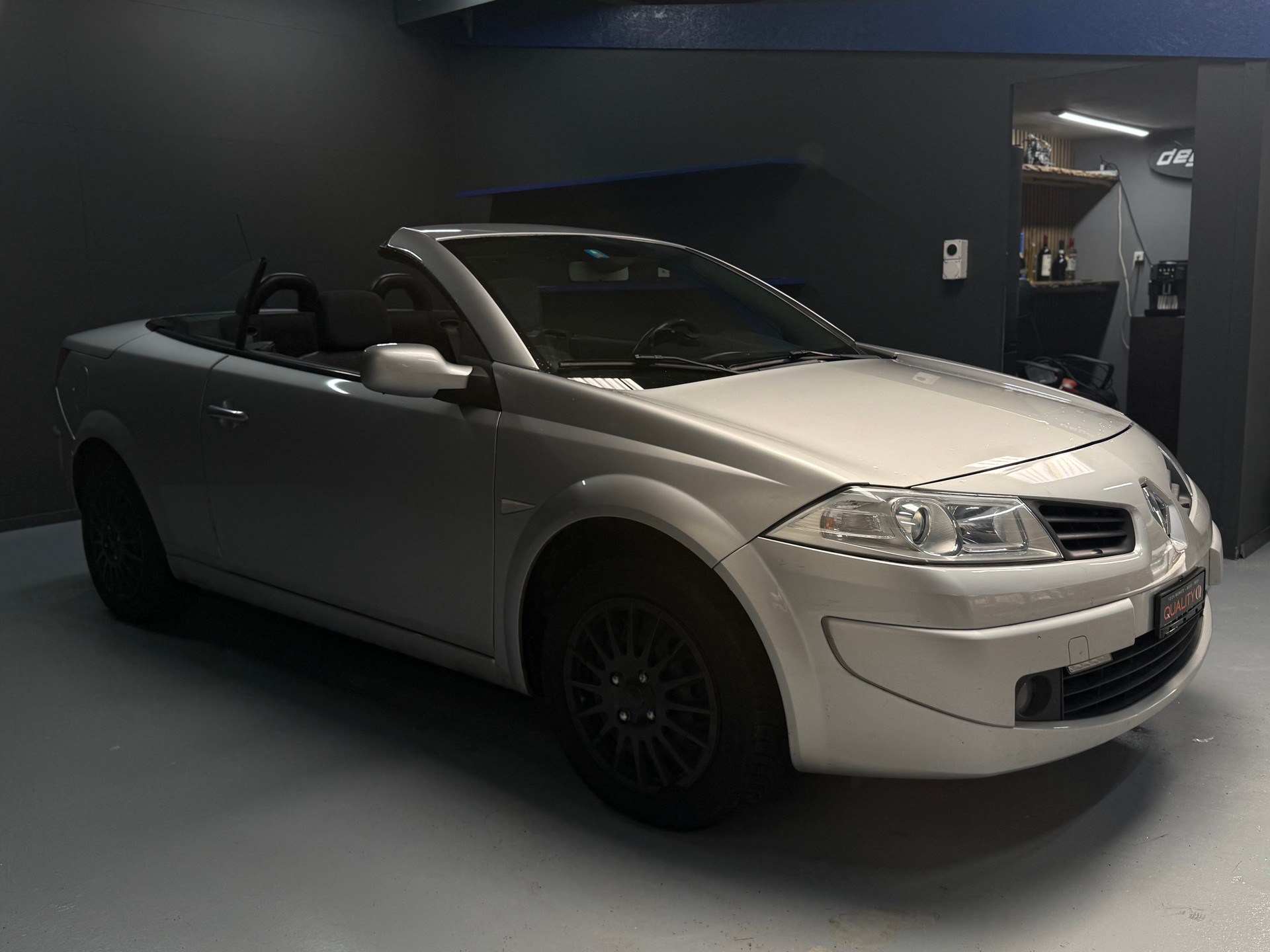 RENAULT Mégane C-C 2.0 16V Dynamique Confort-image-3