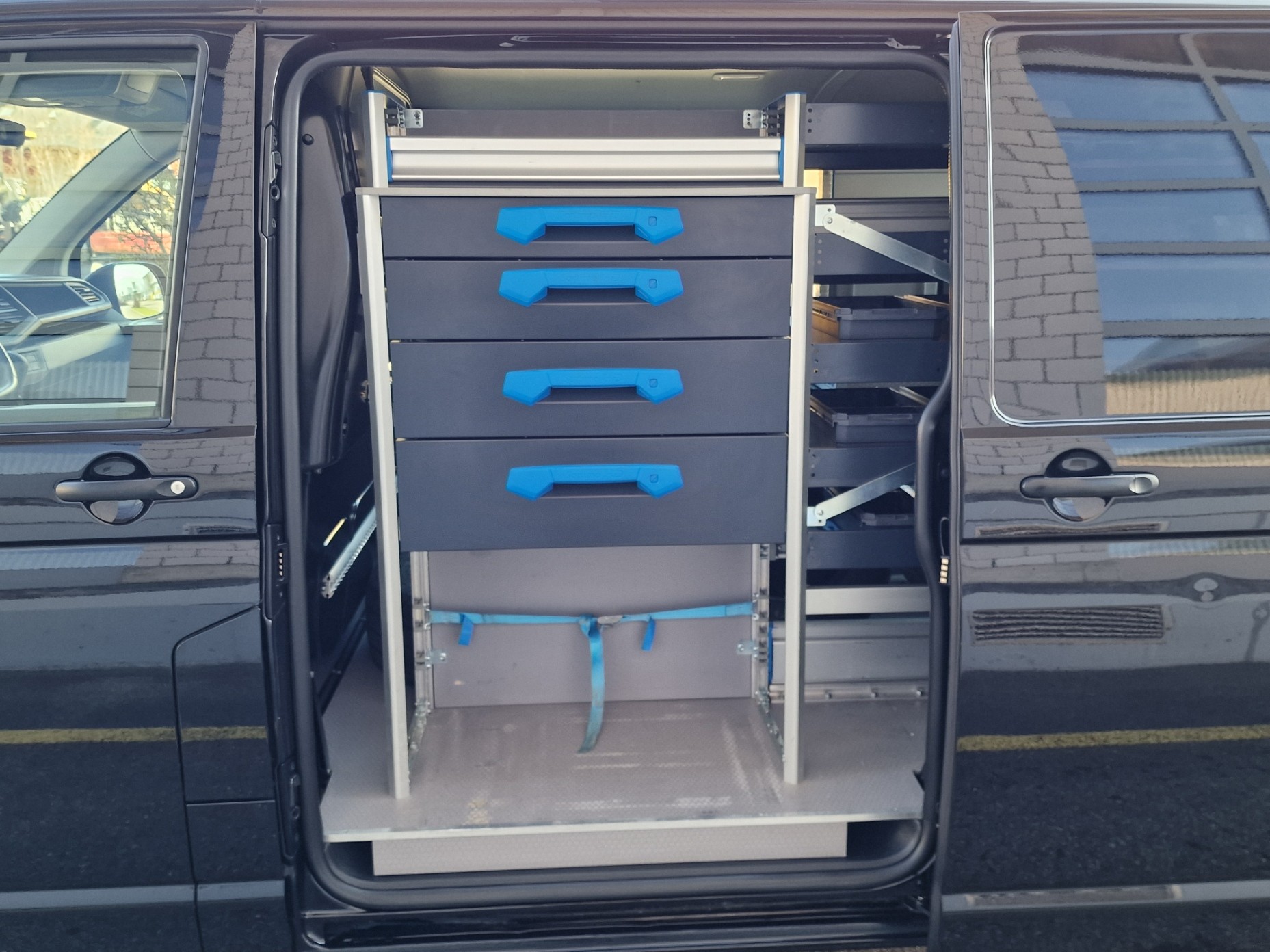 VW T6.1 2.0 Bi-TDI 4Motion DSG-image-12