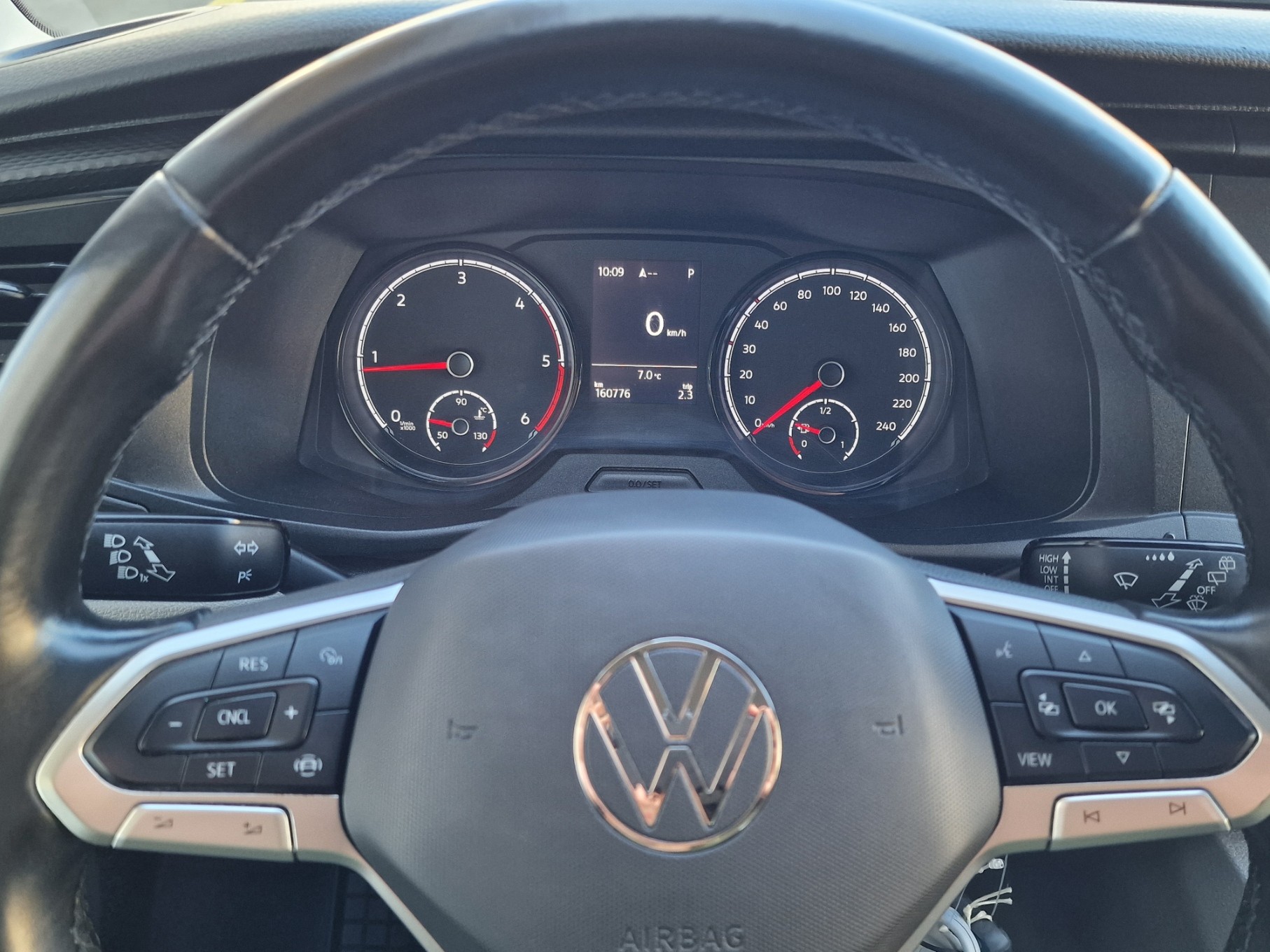 VW T6.1 2.0 Bi-TDI 4Motion DSG-image-9