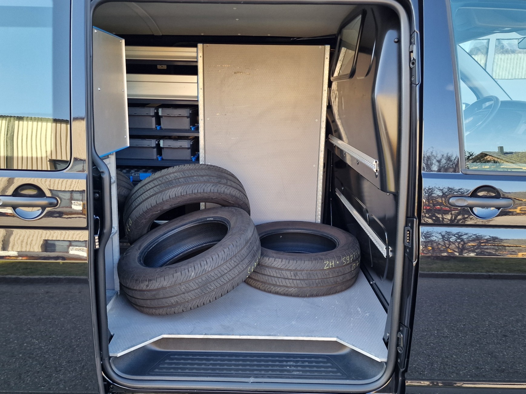 VW T6.1 2.0 Bi-TDI 4Motion DSG-image-14