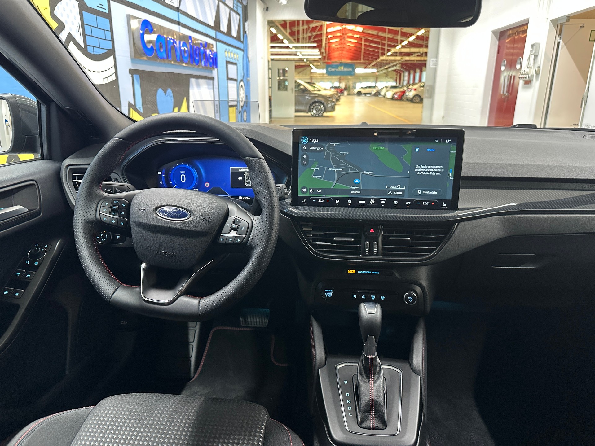 FORD Focus 1.0 MHEV ST-Line X Automat-image-9