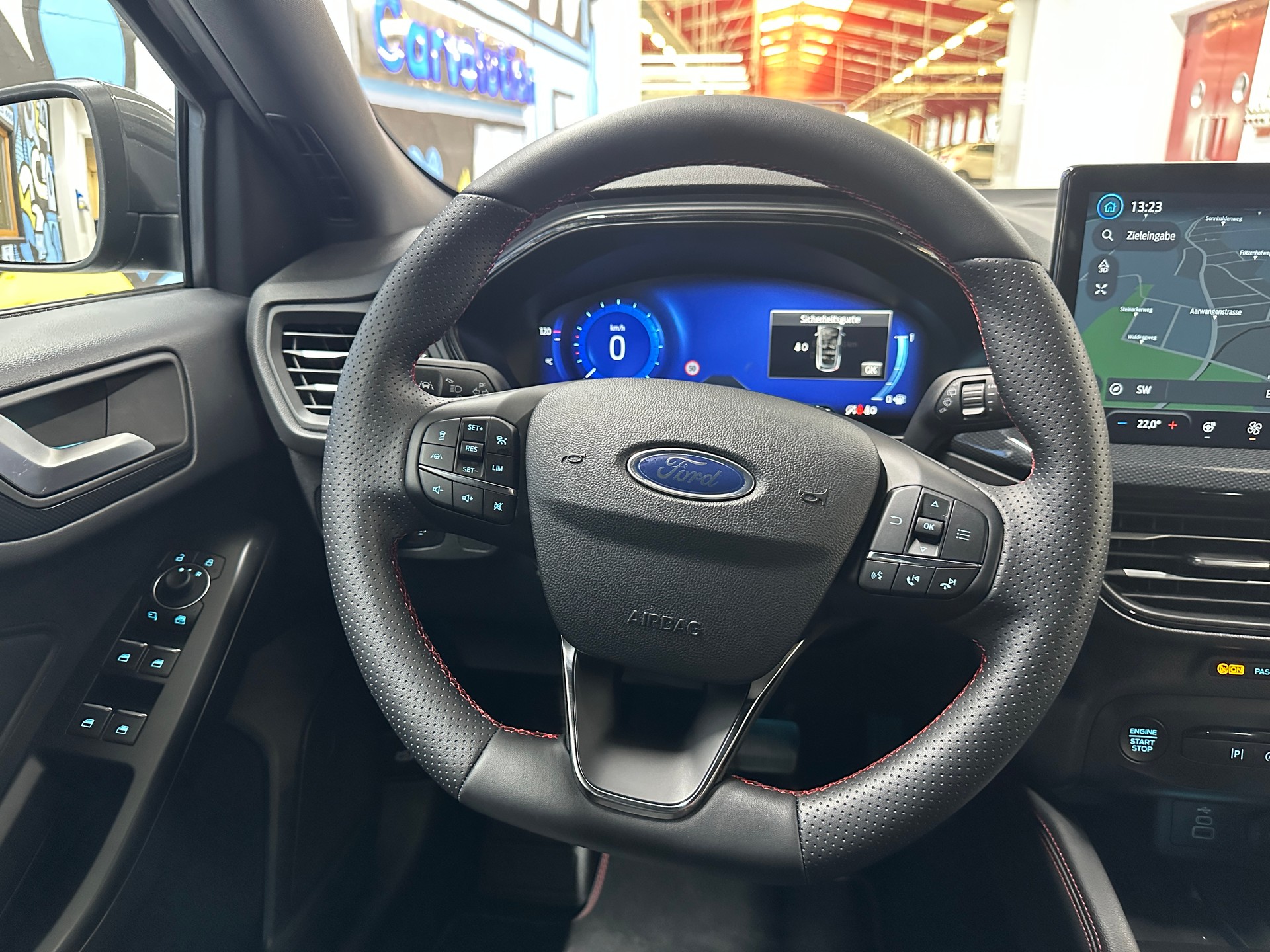 FORD Focus 1.0 MHEV ST-Line X Automat-image-10