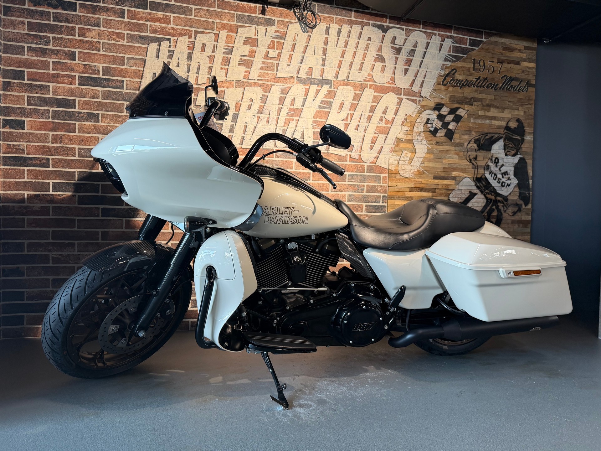 HARLEY-DAVIDSON FLTRXST Road Glide ST 117