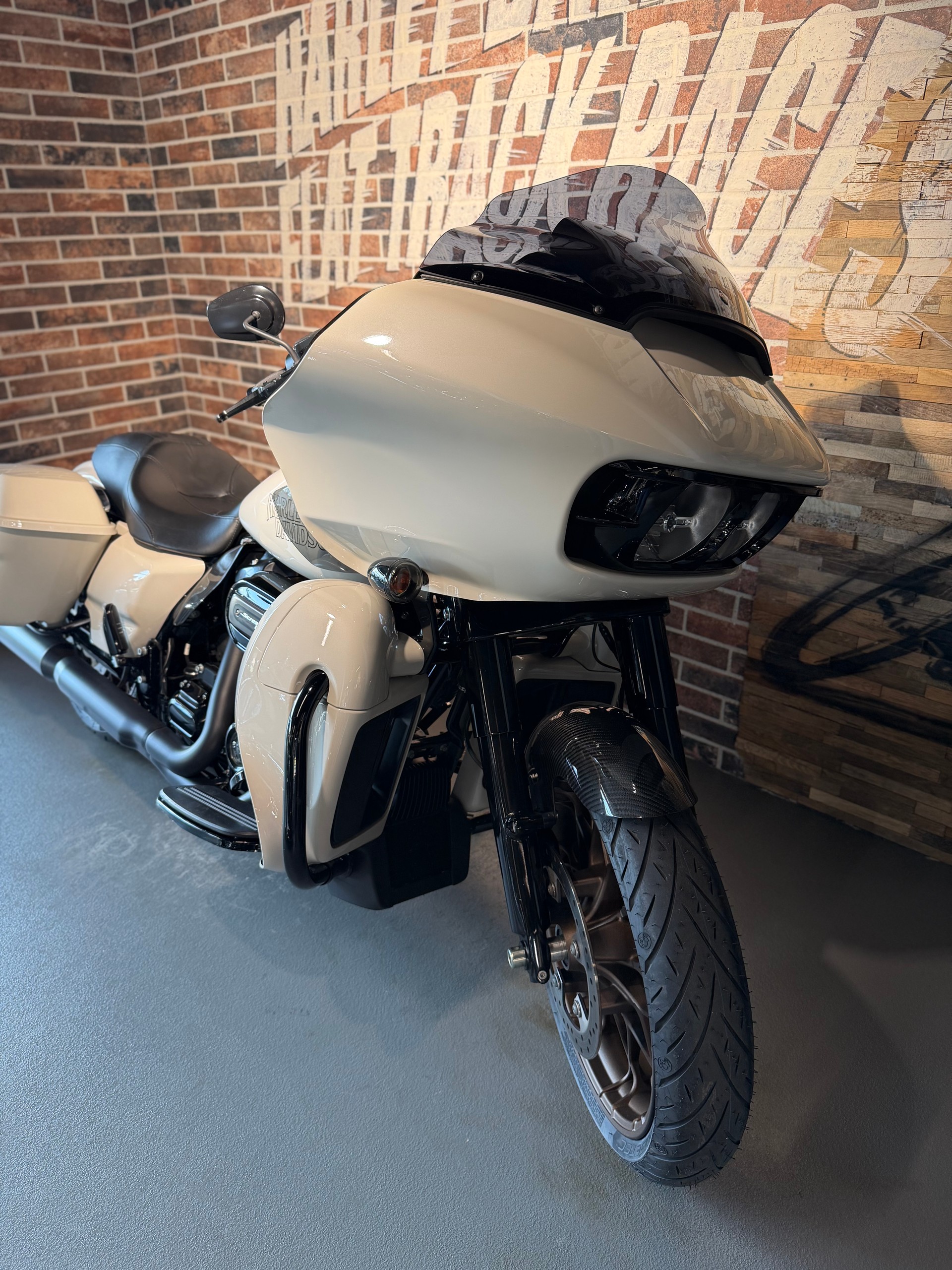HARLEY-DAVIDSON FLTRXST Road Glide ST 117-image-11
