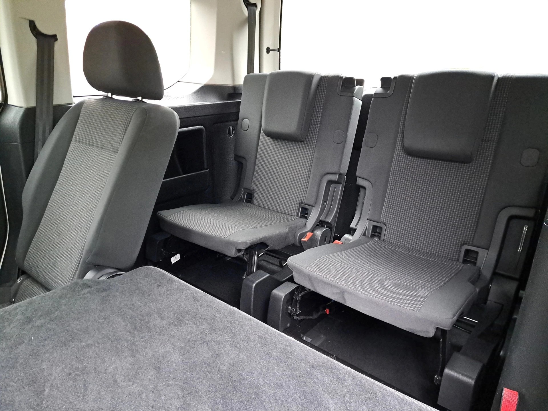 VW Caddy 1.5 TSI Liberty-image-8