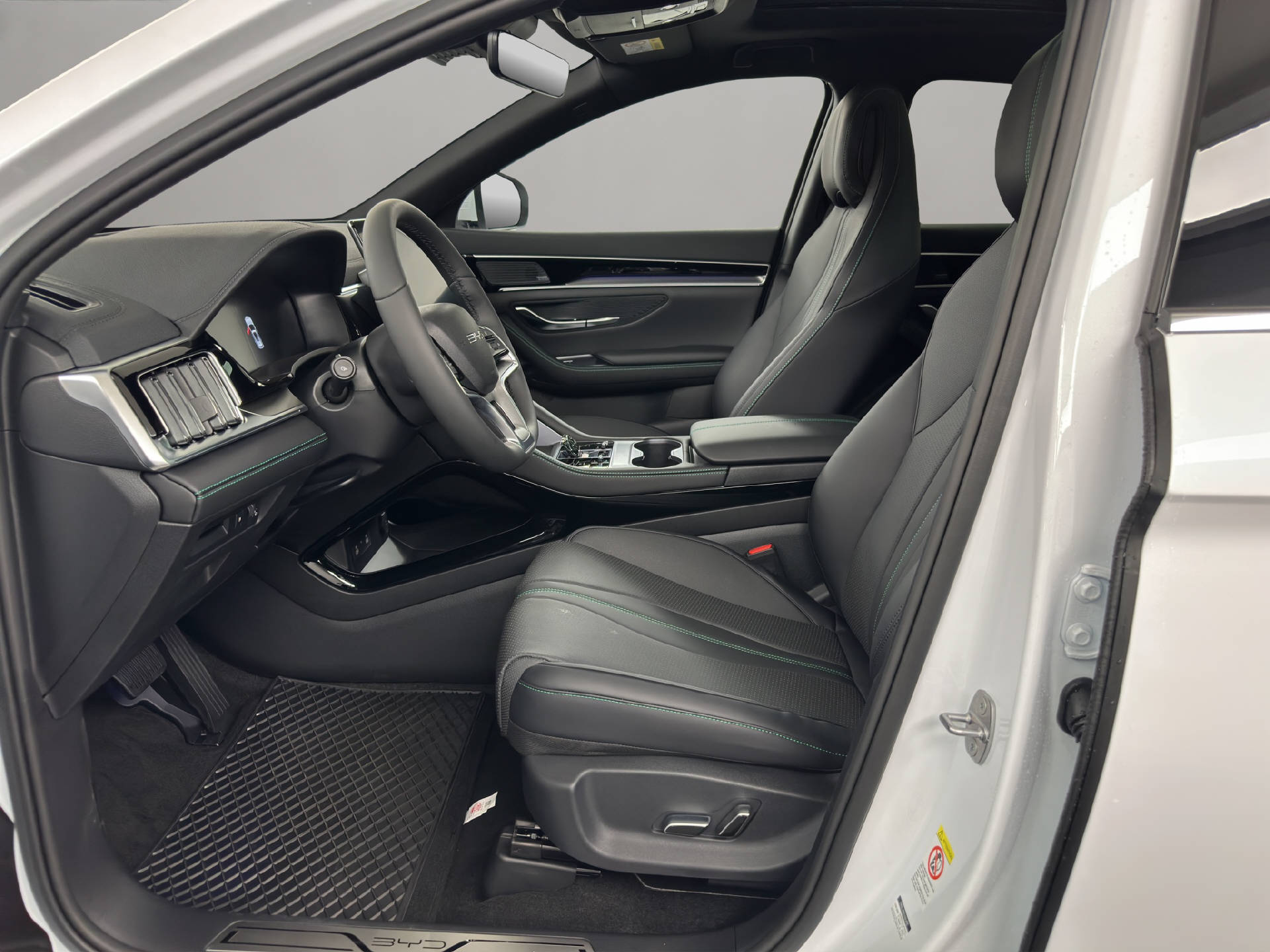 BYD Seal U DM-i Design 324 PS AWD-image-5