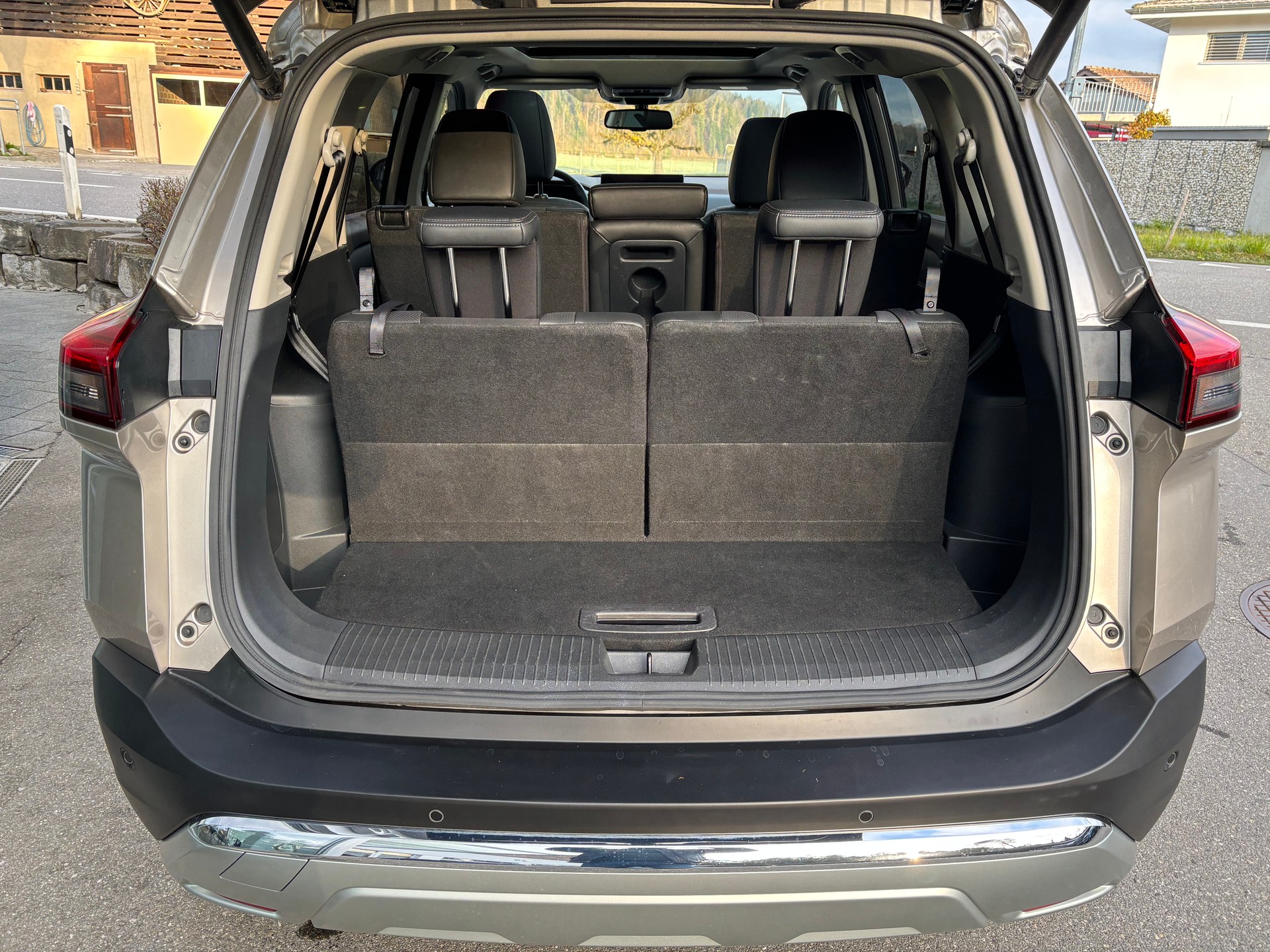 NISSAN X-Trail 1.5 VC e-Power 4WD 7Pl. Unplugged Edition-image-5
