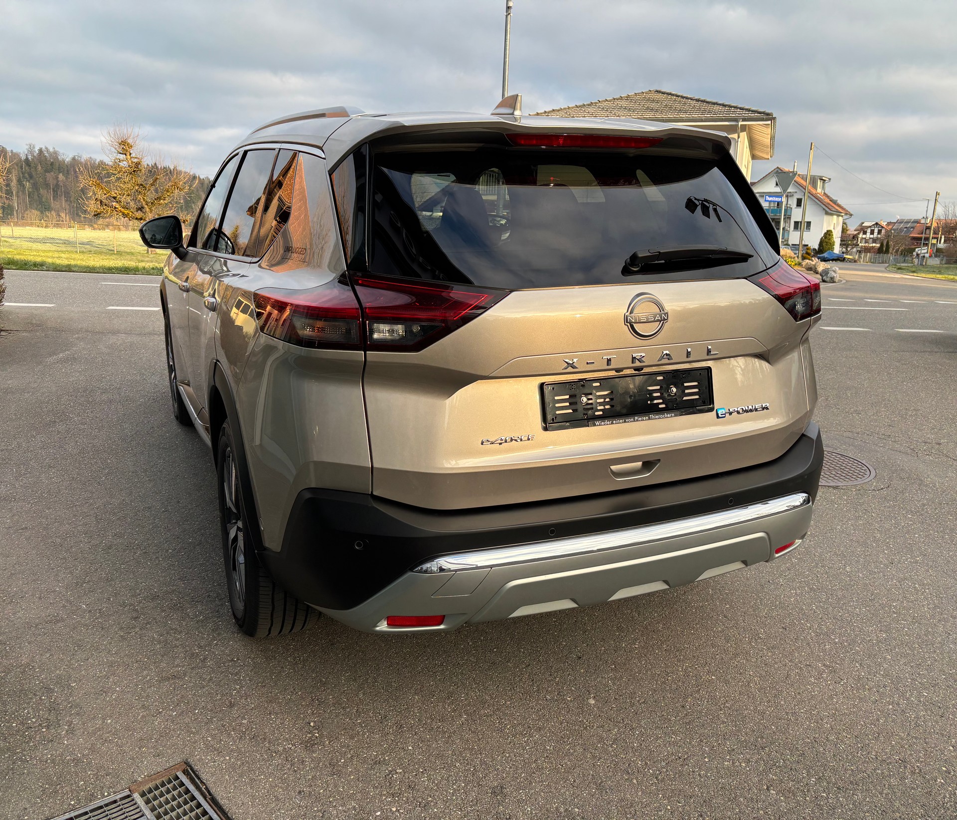 NISSAN X-Trail 1.5 VC e-Power 4WD 7Pl. Unplugged Edition-image-2