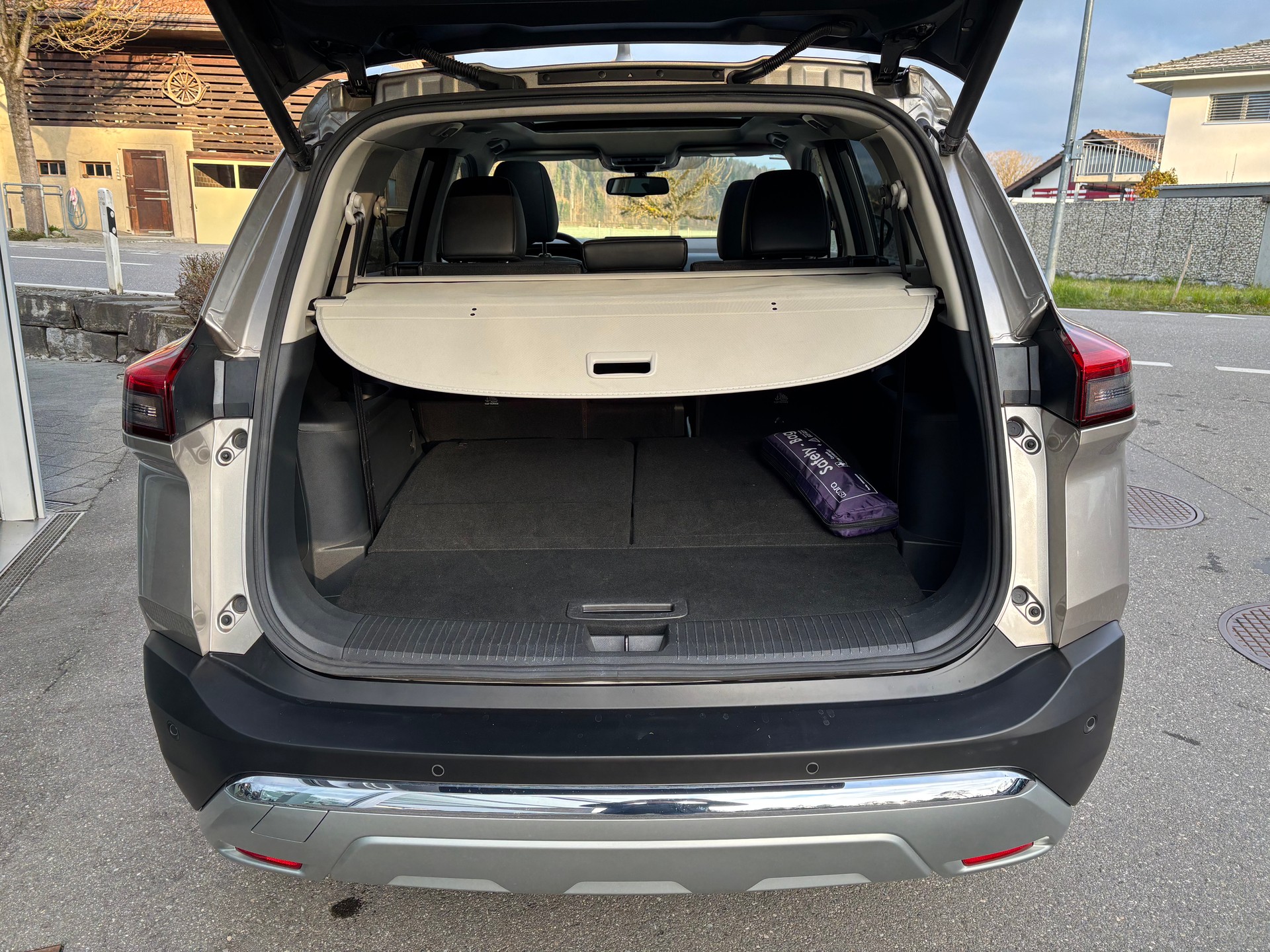 NISSAN X-Trail 1.5 VC e-Power 4WD 7Pl. Unplugged Edition-image-4