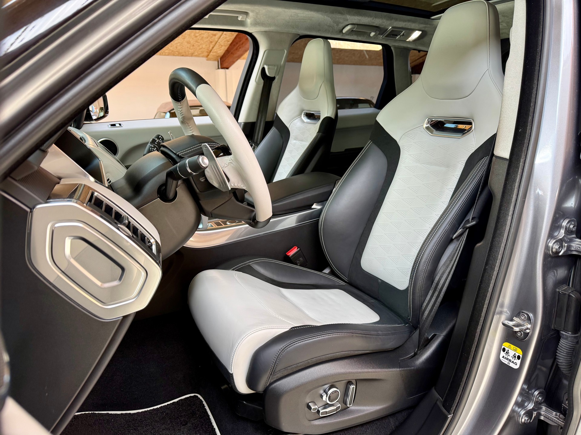 LAND ROVER Range Rover Sport 5.0 V8 S/C SVR Automatic-image-9