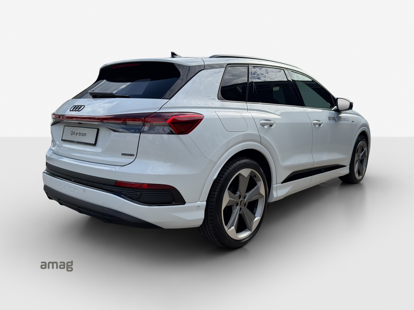 AUDI Q4 e-tron 45 Edition Swiss Ski quattro-image-5